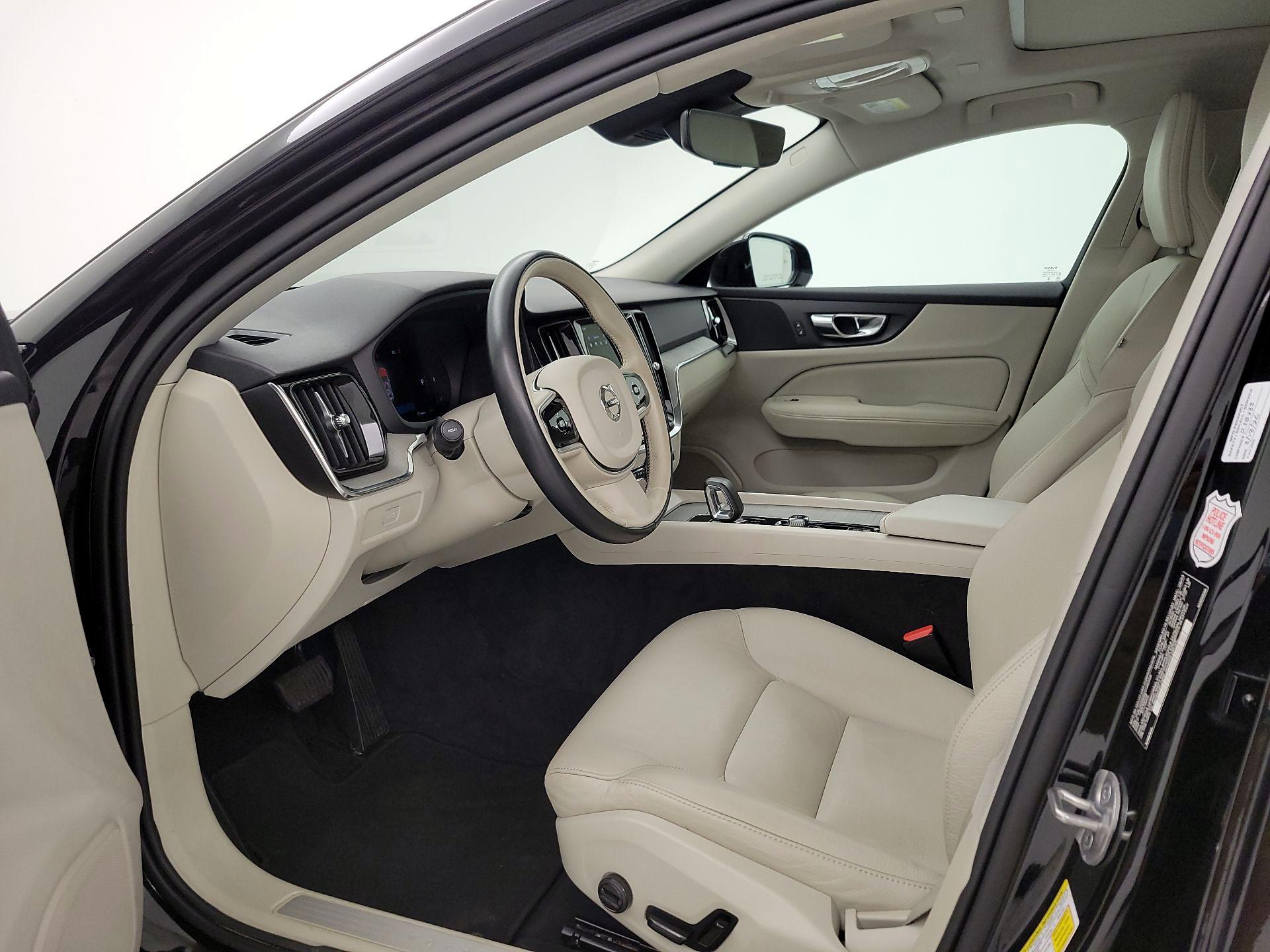 Thumbnail: 2025 Volvo S60 - 11