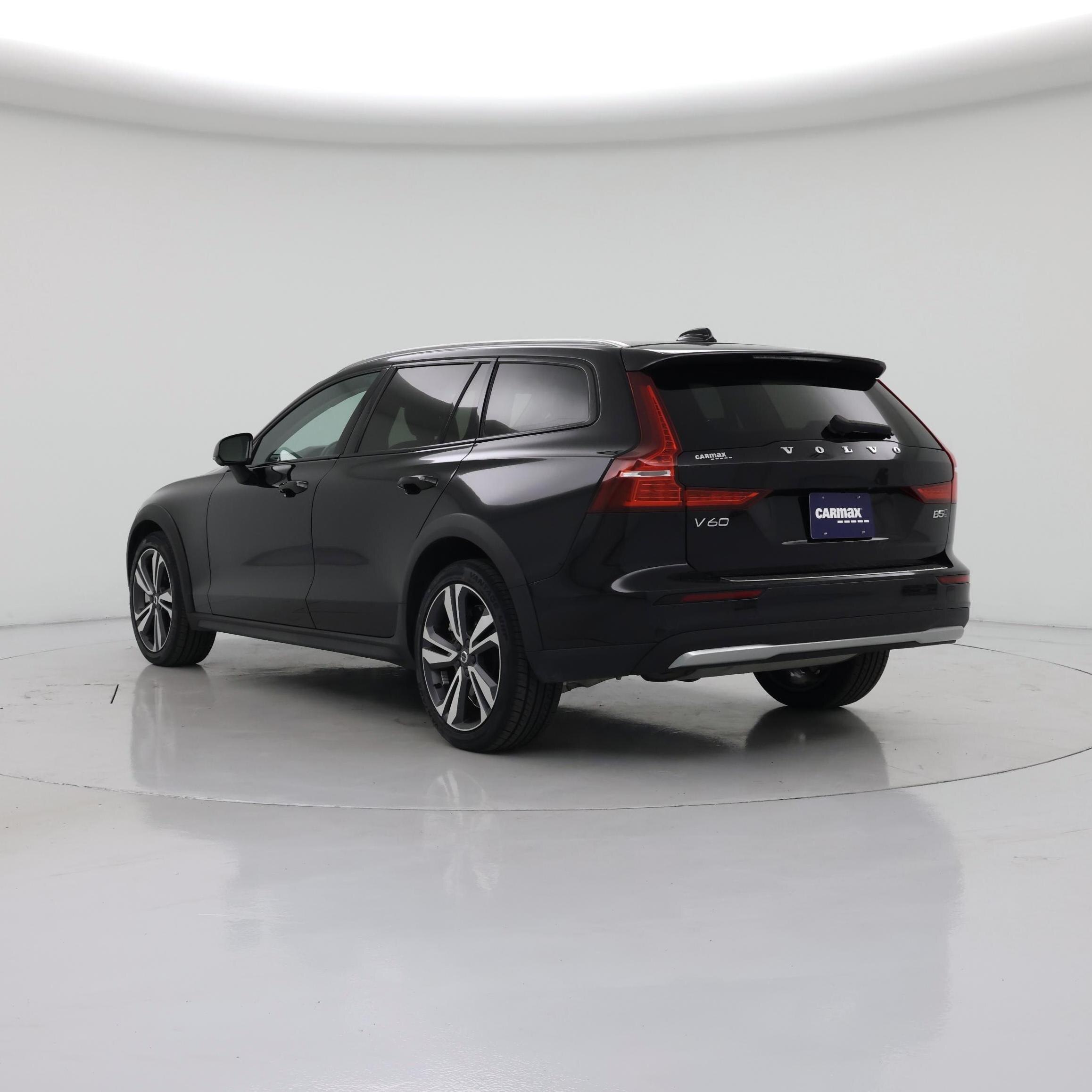 Thumbnail: 2025 Volvo S60 - 2