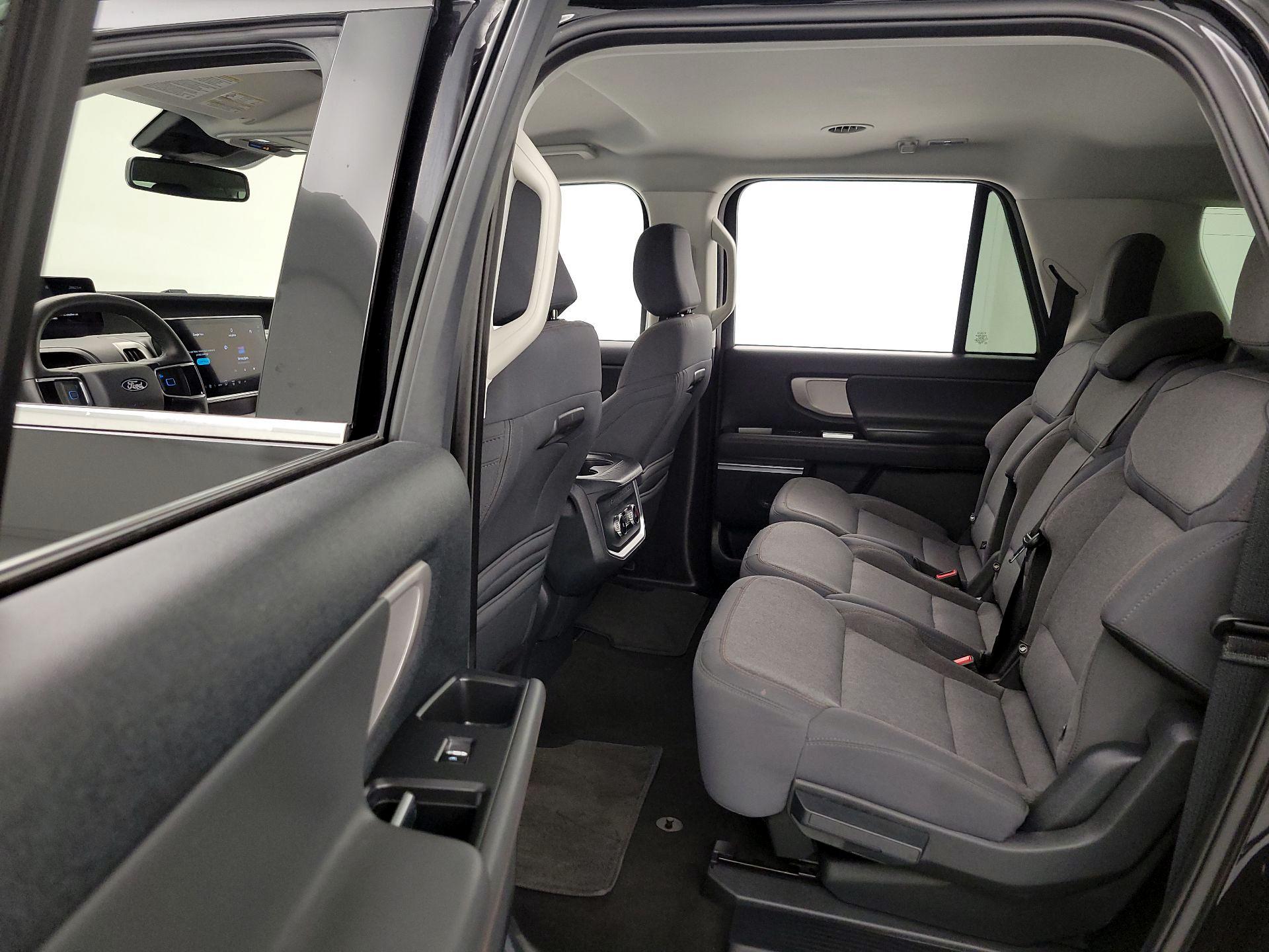 Thumbnail: 2025 Ford Expedition MAX - 19