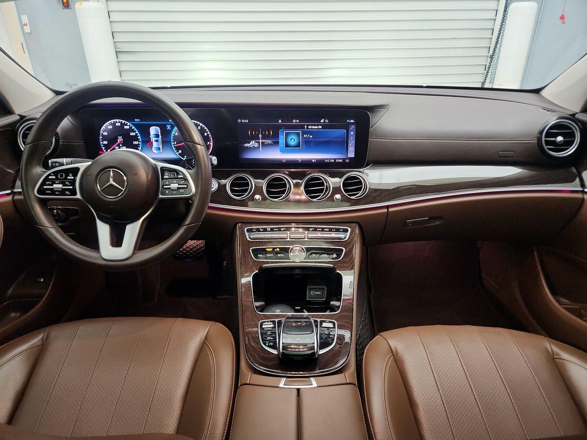 Thumbnail: 2020 Mercedes-Benz E-Class - 9