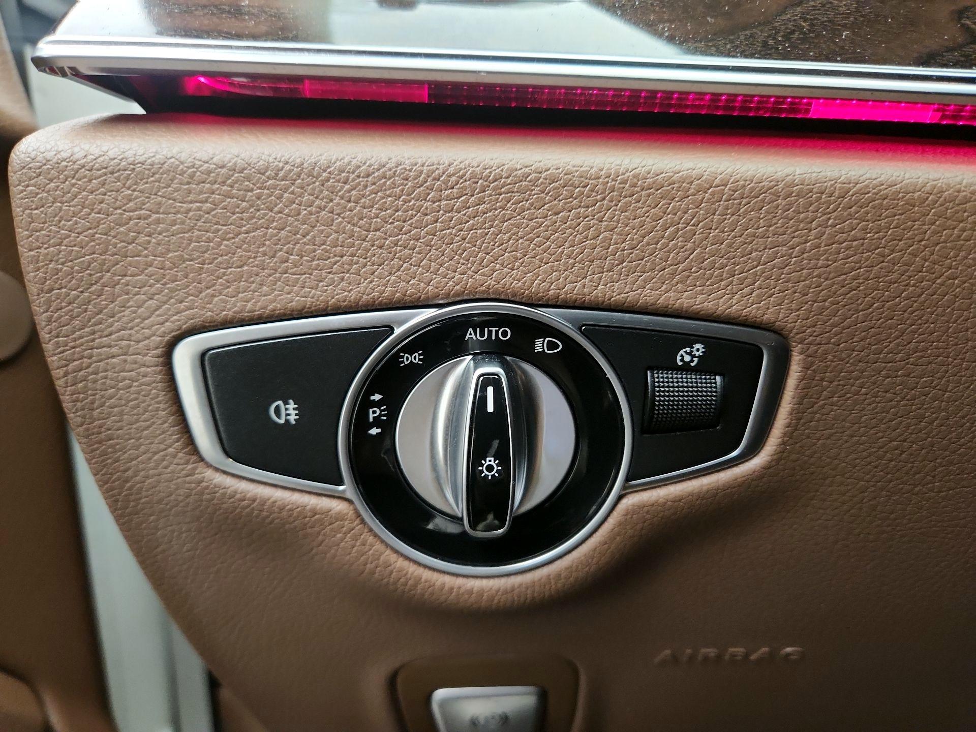 Thumbnail: 2020 Mercedes-Benz E-Class - 13
