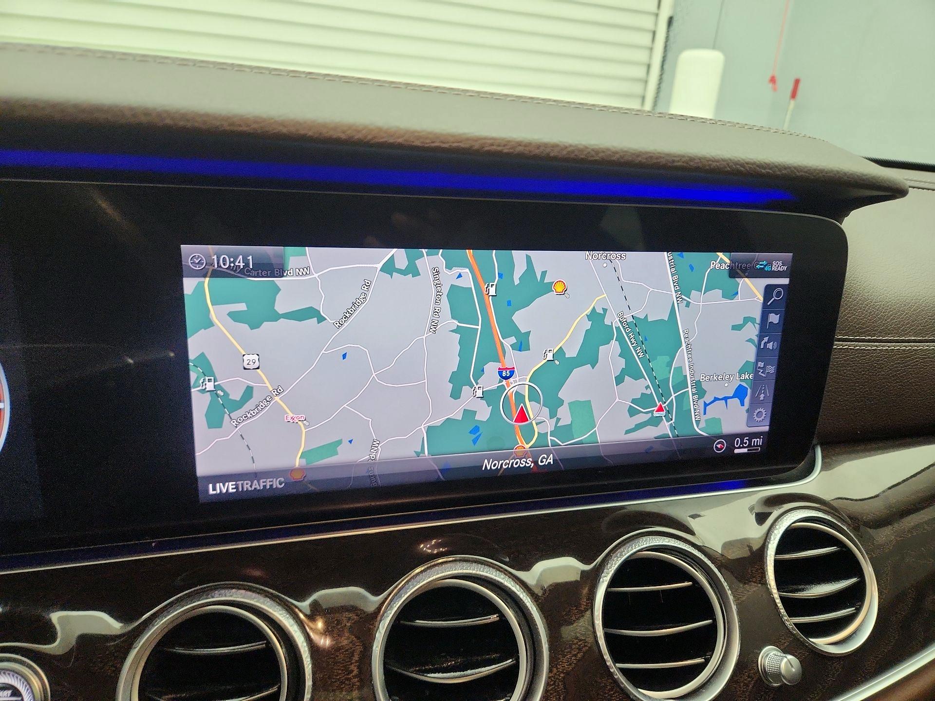 Thumbnail: 2020 Mercedes-Benz E-Class - 14