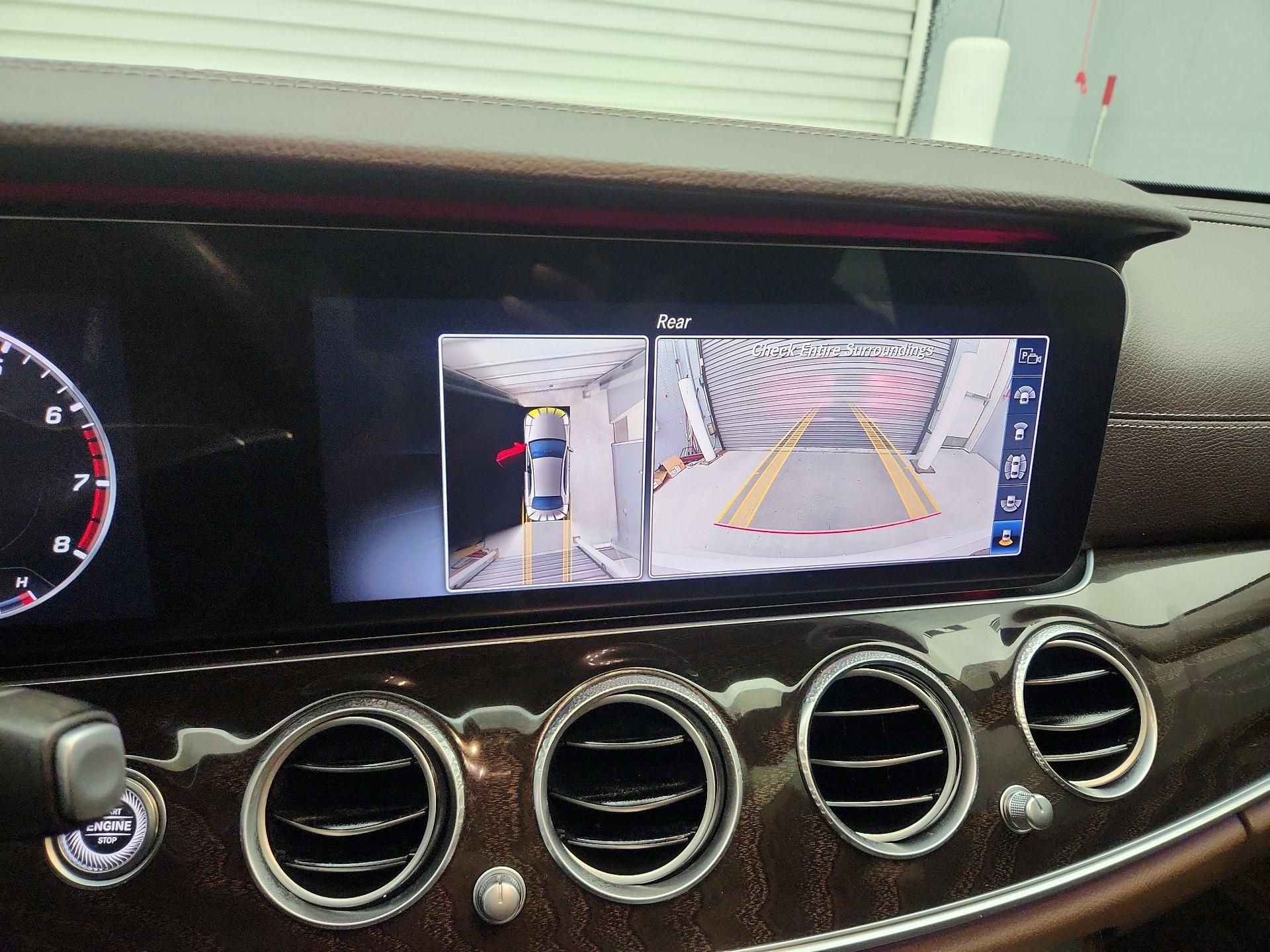 Thumbnail: 2020 Mercedes-Benz E-Class - 15