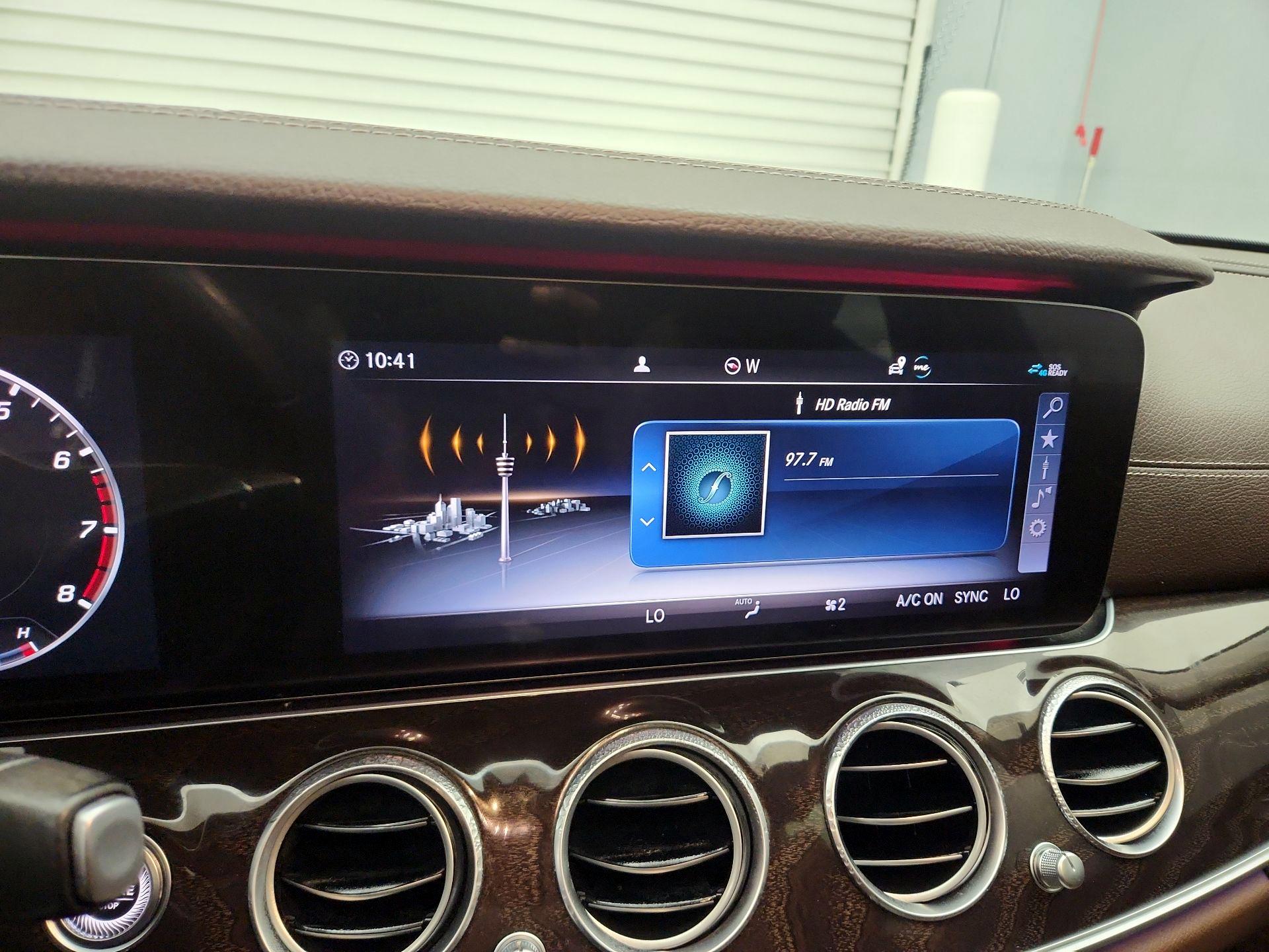 Thumbnail: 2020 Mercedes-Benz E-Class - 16