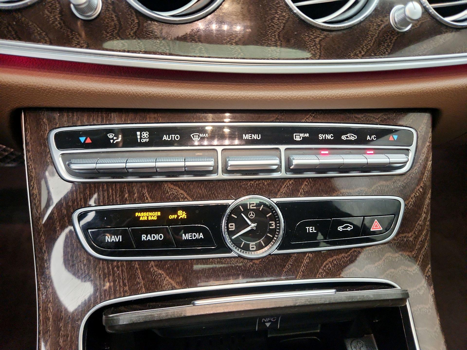 Thumbnail: 2020 Mercedes-Benz E-Class - 17