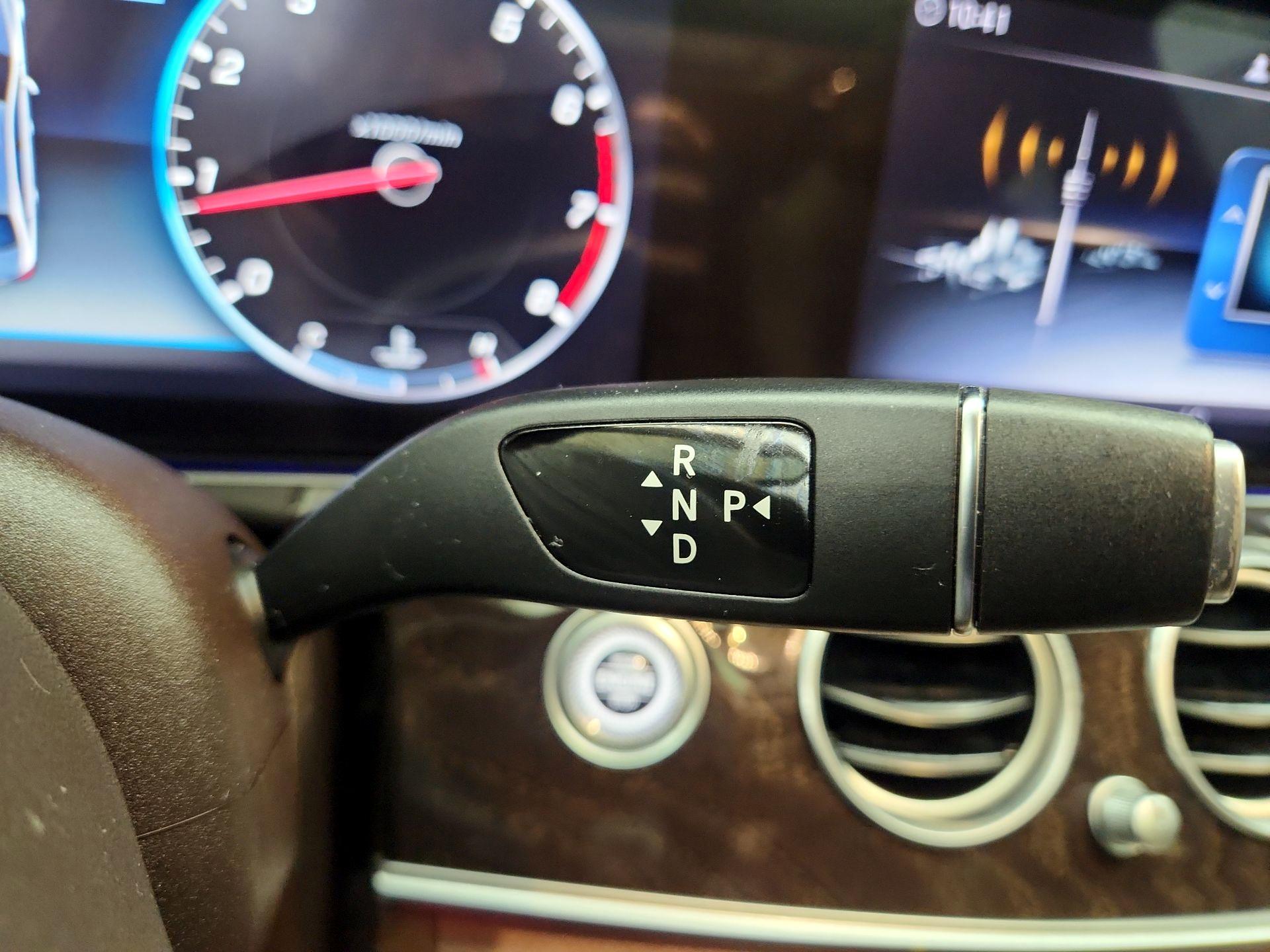 Thumbnail: 2020 Mercedes-Benz E-Class - 18