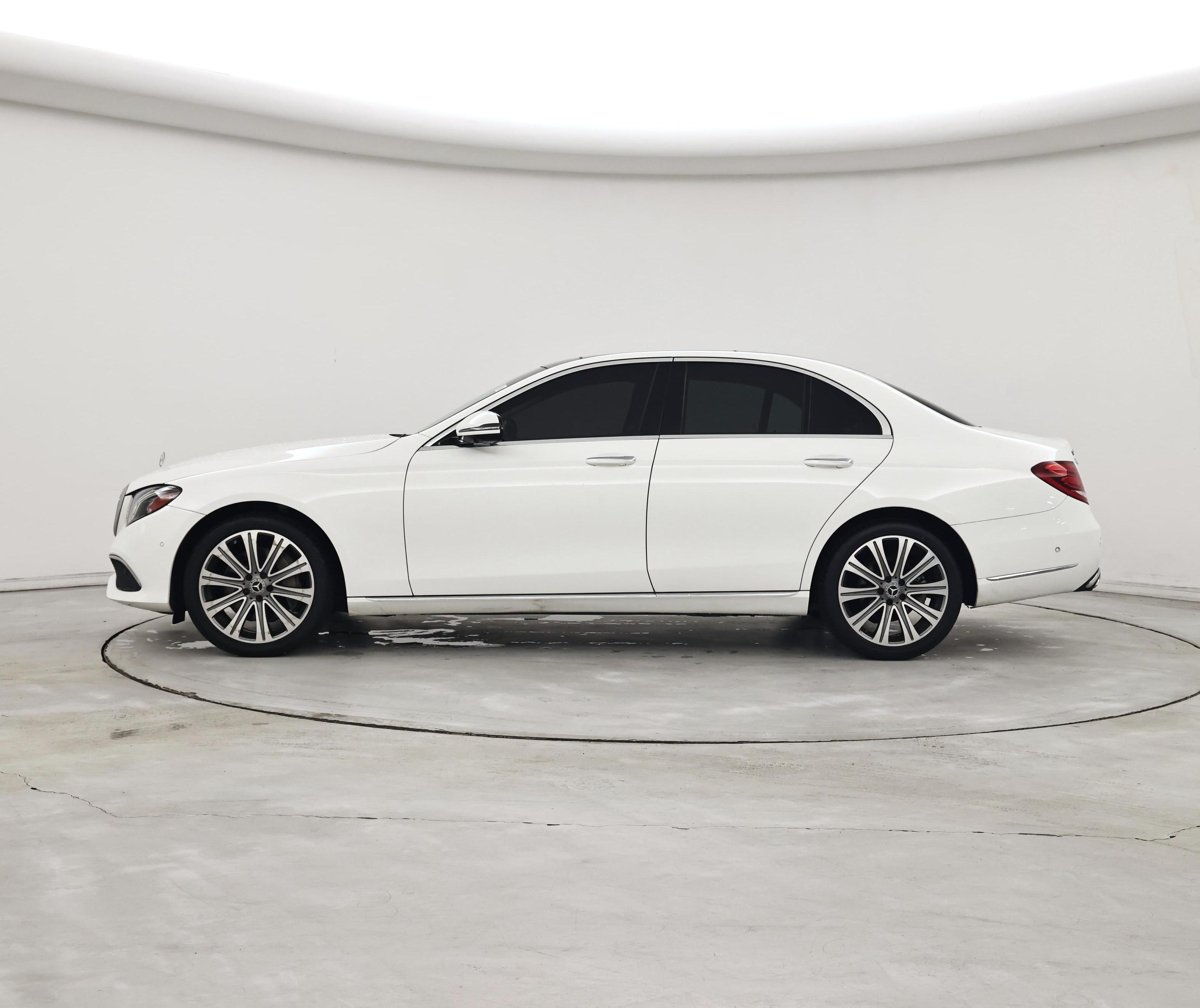 Thumbnail: 2020 Mercedes-Benz E-Class - 3