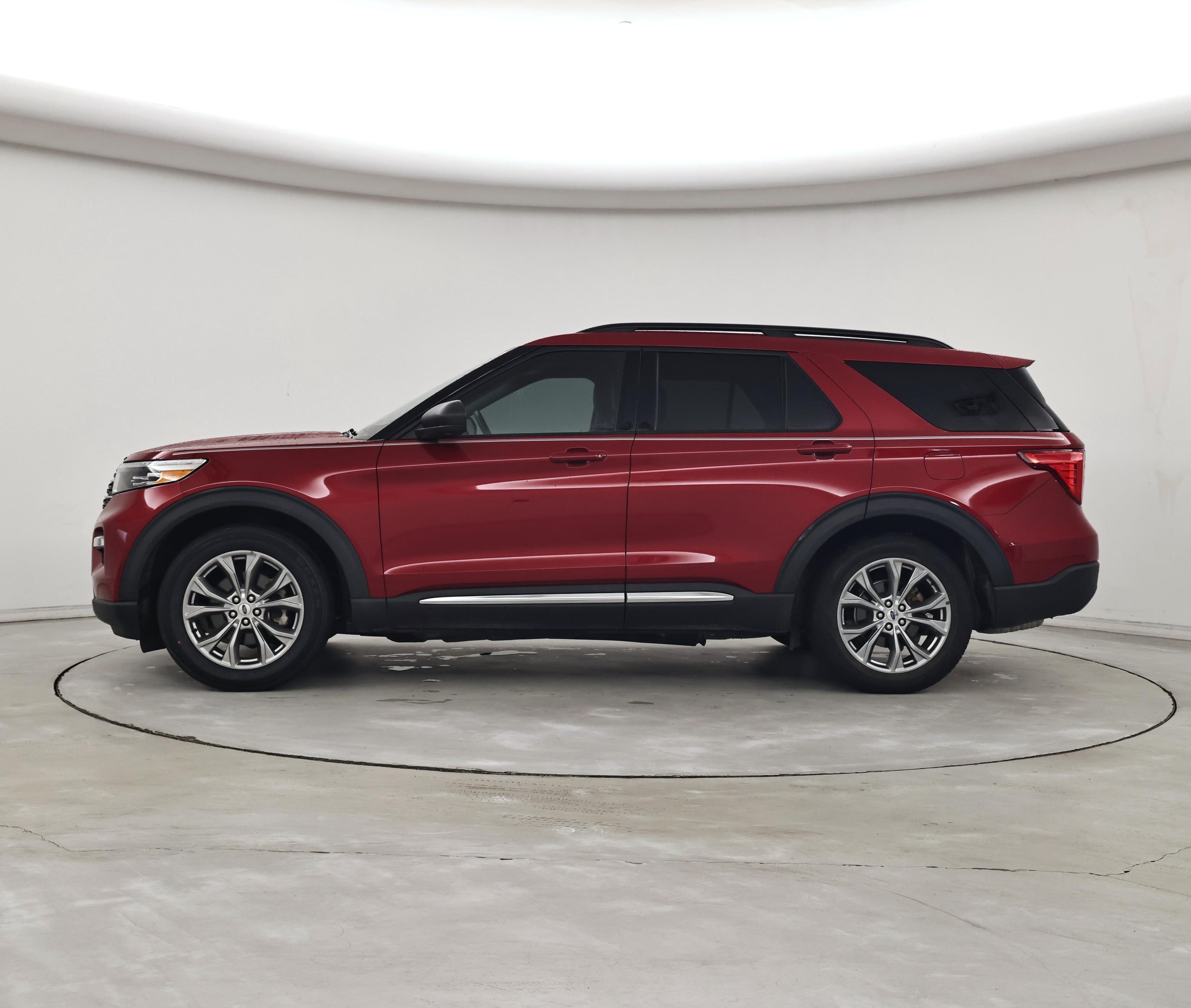 Thumbnail: 2022 Ford Explorer - 3
