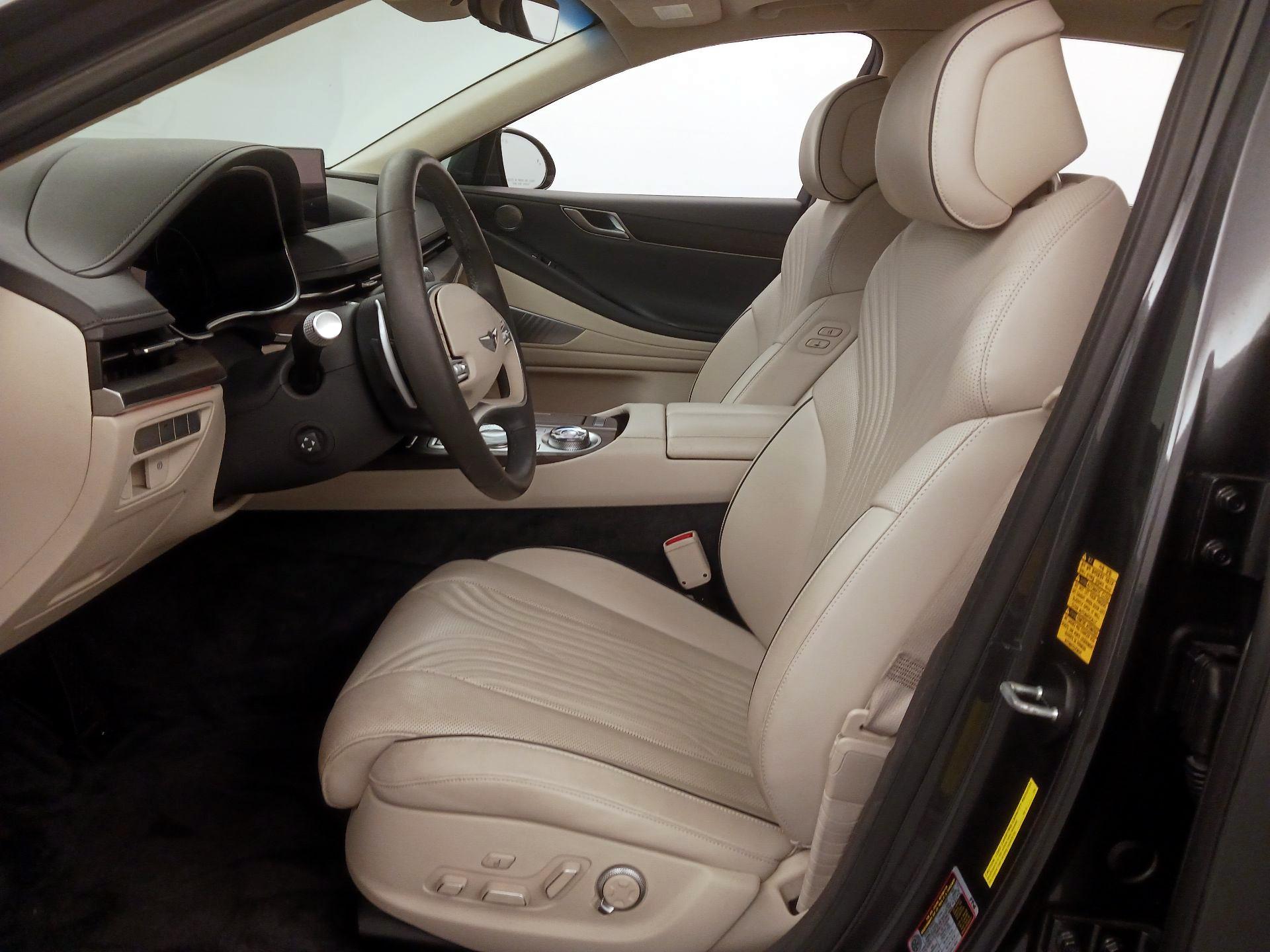 Thumbnail: 2021 Genesis G80 - 11