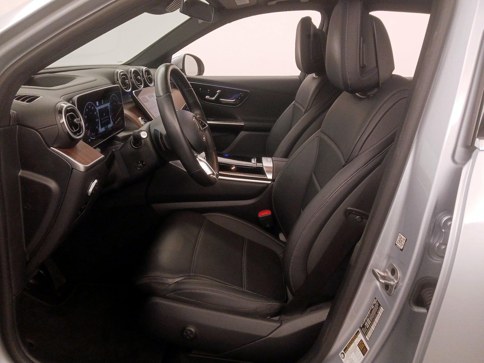 2024 Mercedes-Benz GLC GLC300 - Photo 12