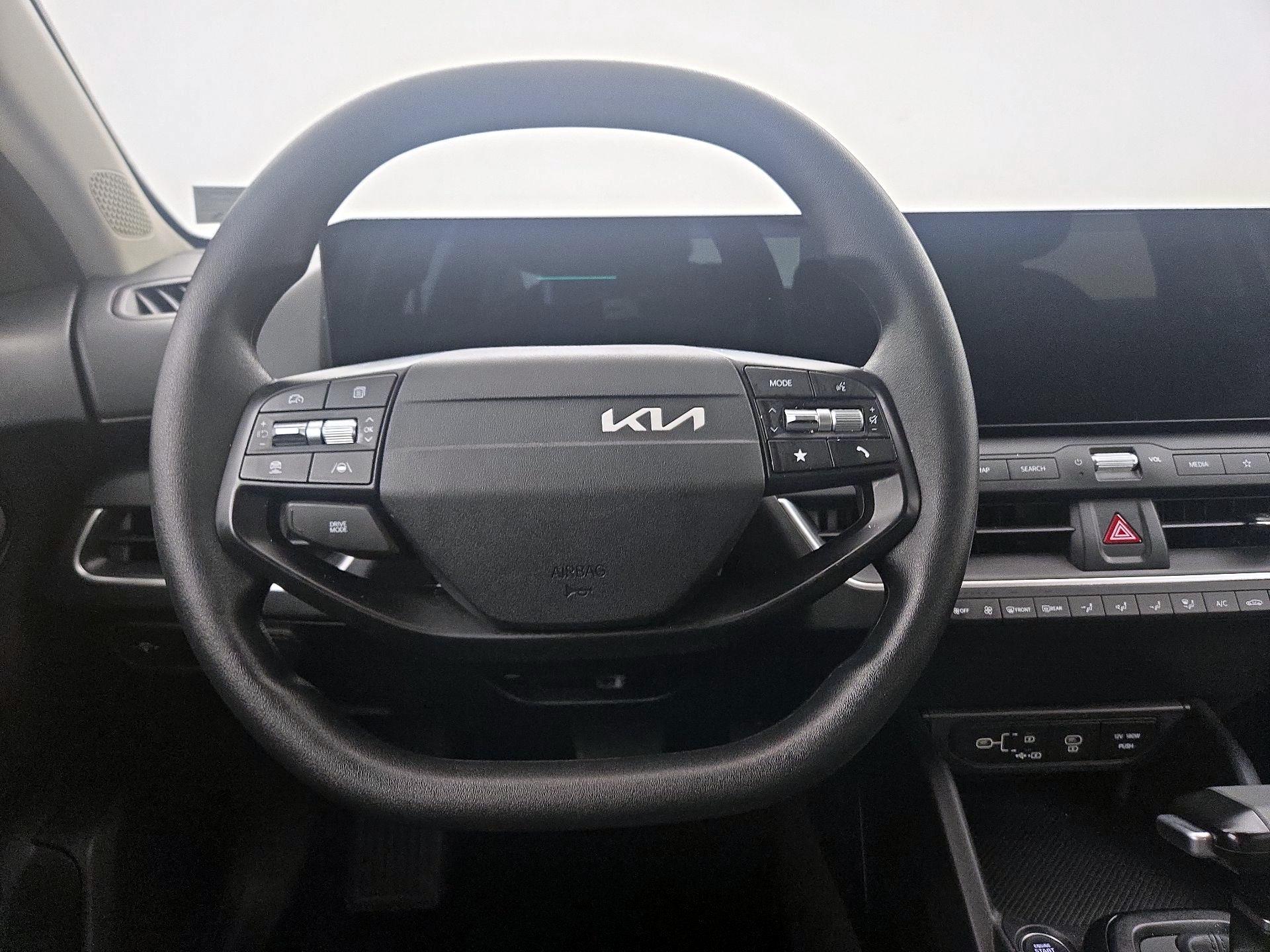 Thumbnail: 2025 Kia K4 - 10