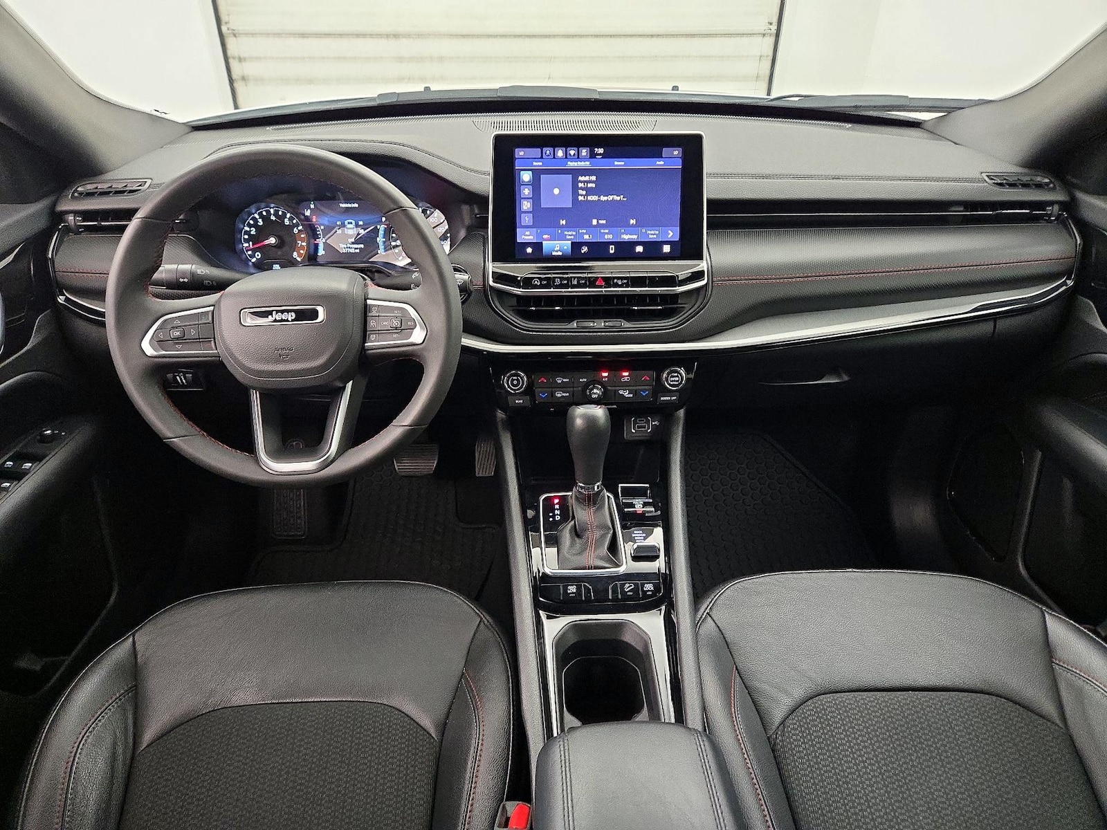 2025 Jeep Compass Trailhawk - Photo 10