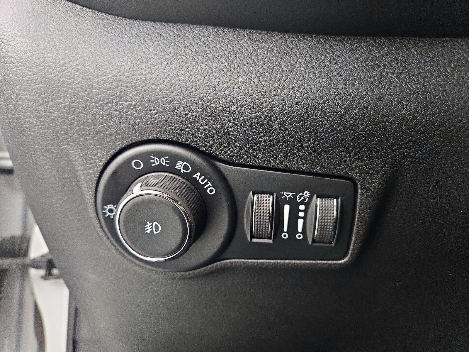 2025 Jeep Compass Trailhawk - Photo 14