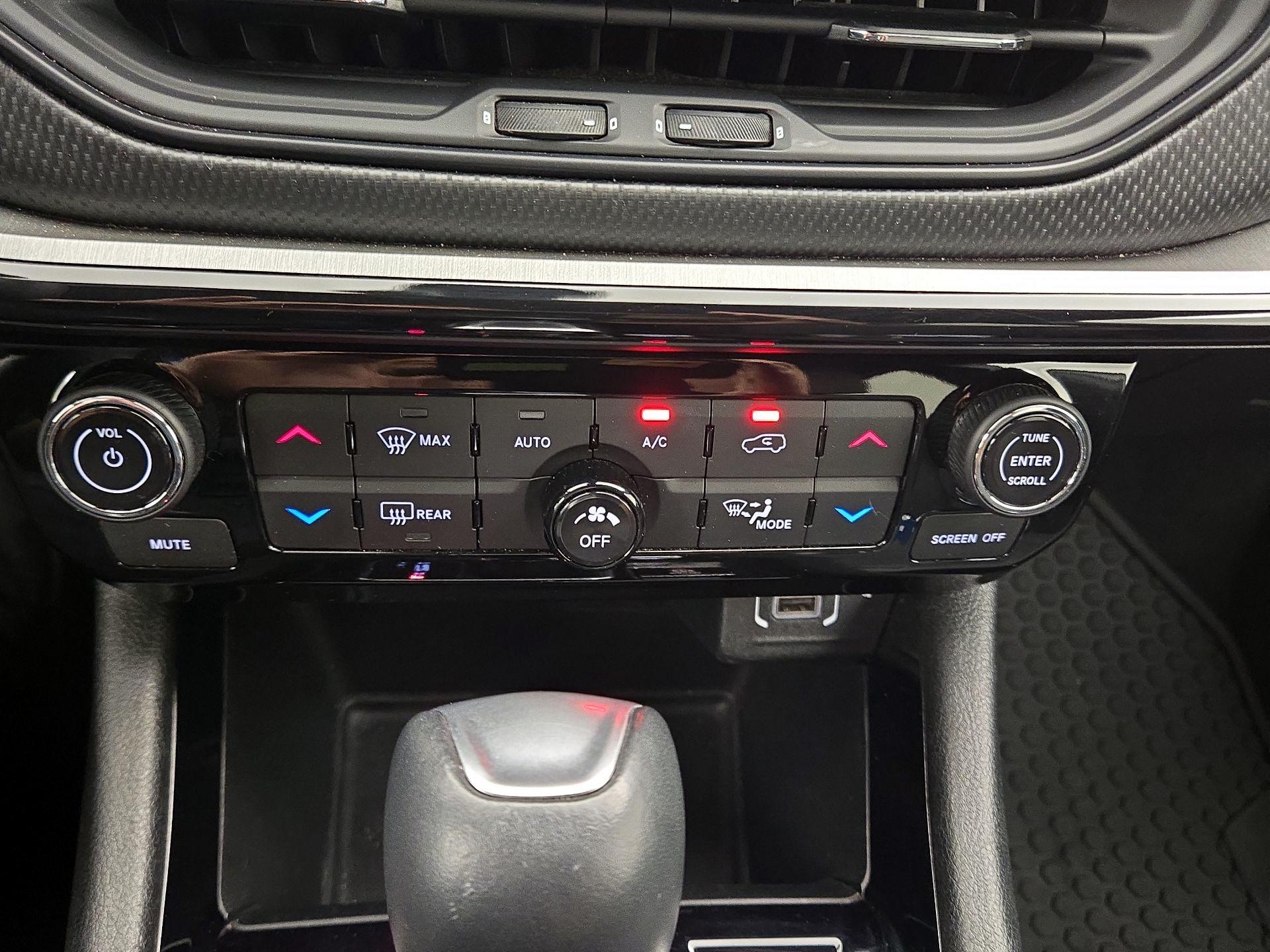 Thumbnail: 2025 Jeep Compass - 16