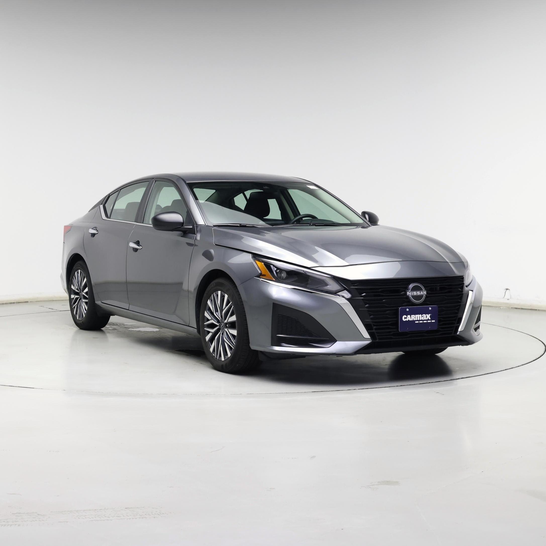 Gray 2025 Nissan Altima Sedan Front-Wheel Drive Automatic