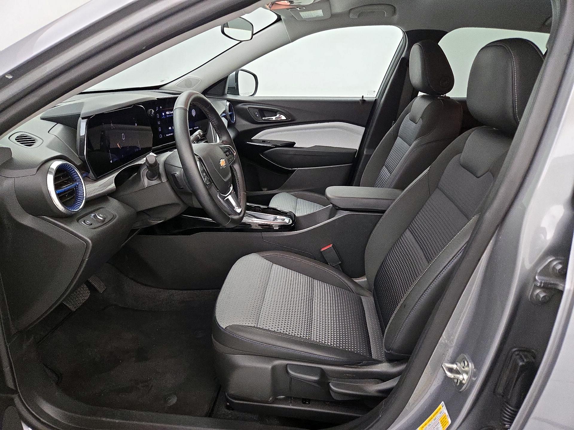 Thumbnail: 2025 Chevrolet Trax - 11