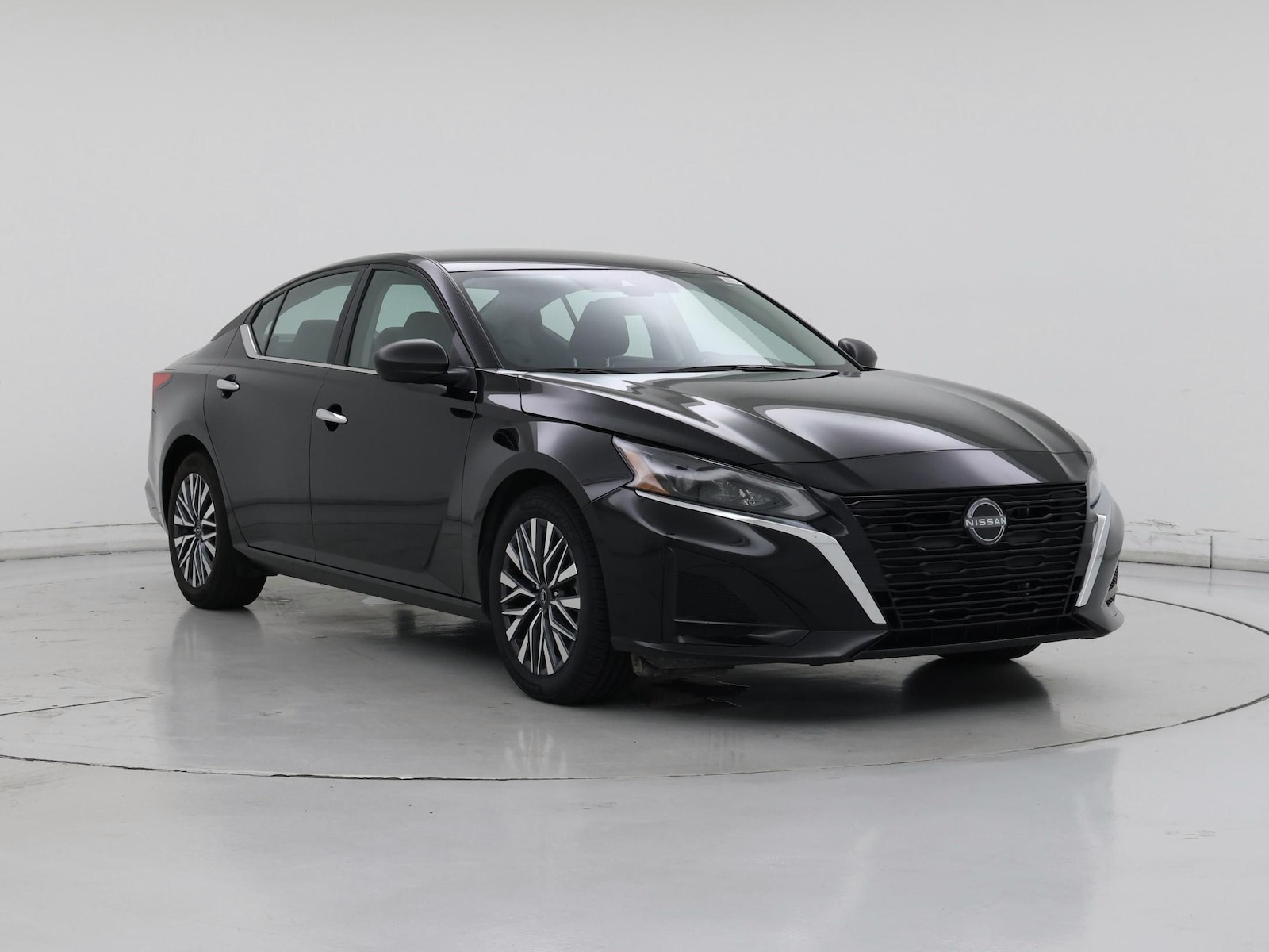 2025 Nissan Altima SV - Photo 2