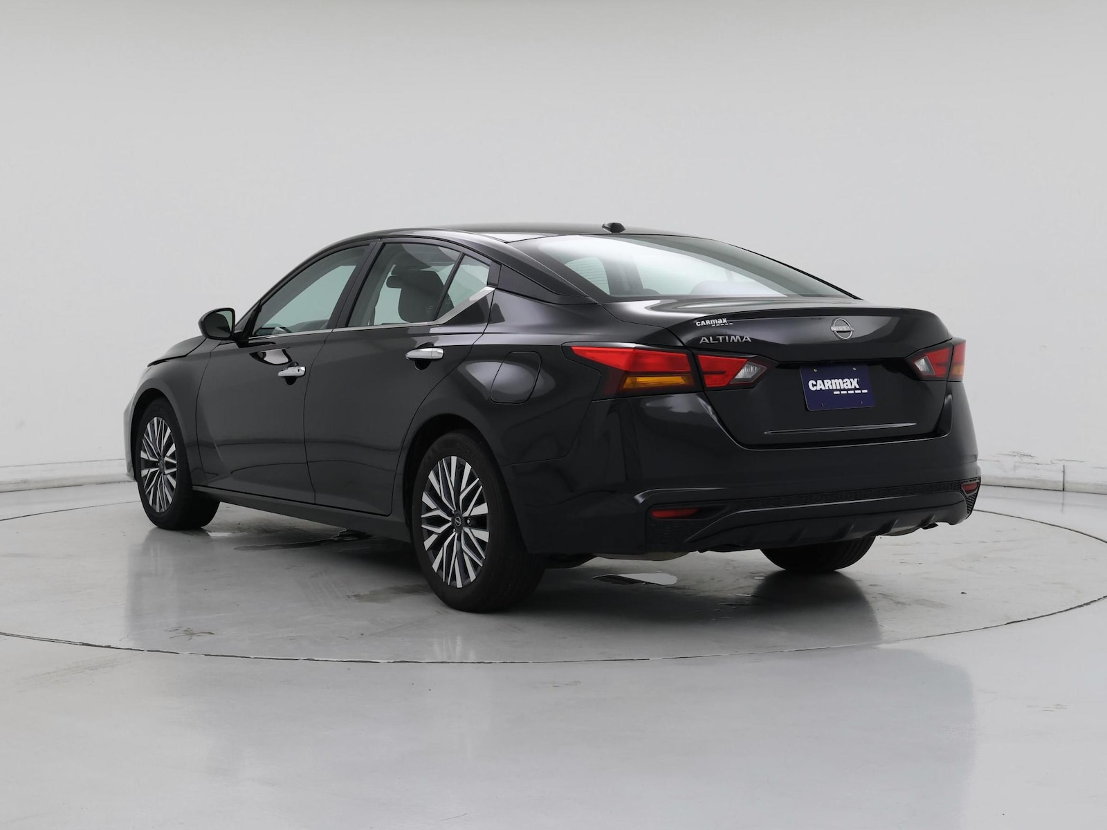 2025 Nissan Altima SV - Photo 3