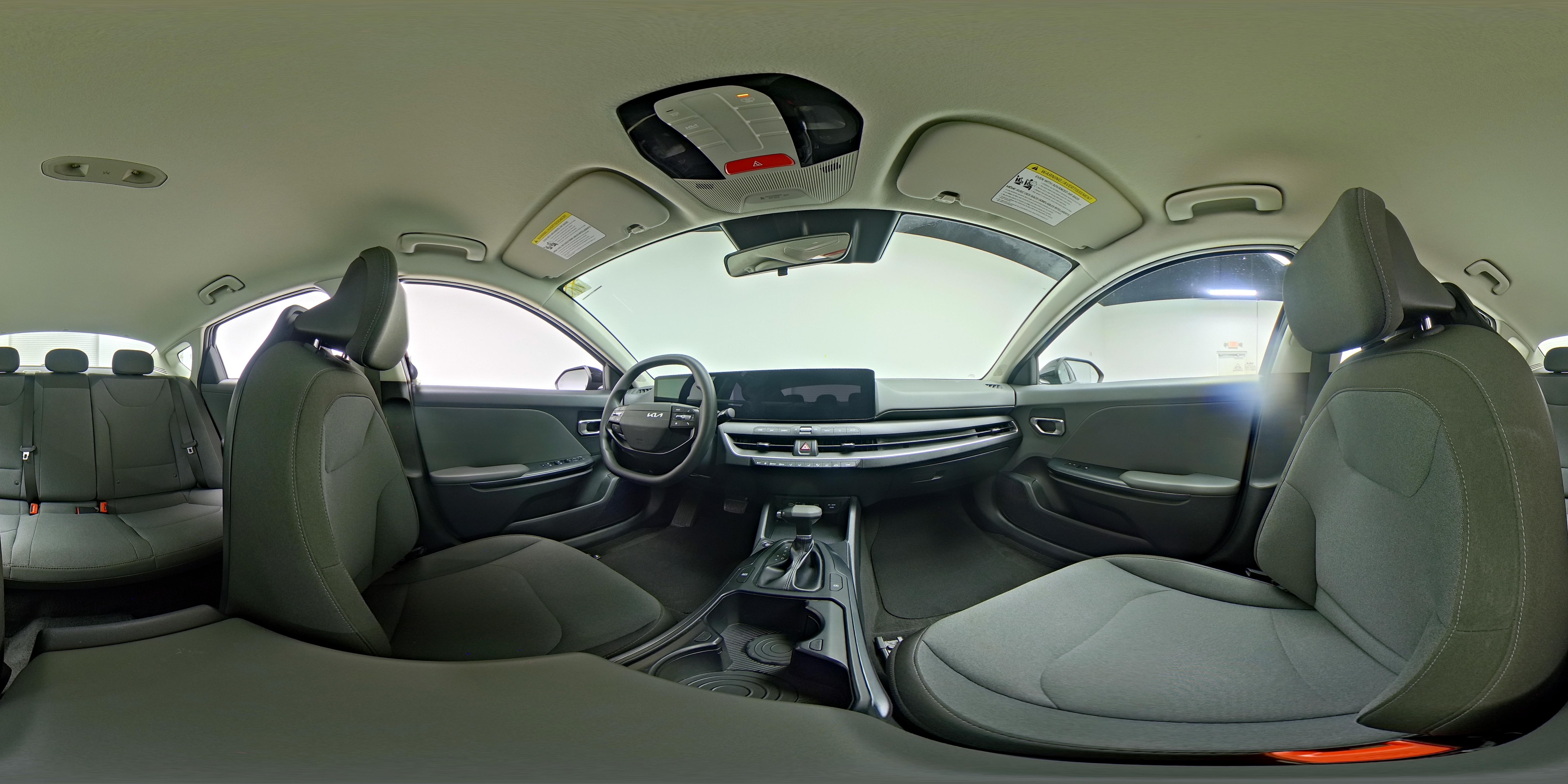 2025 Kia K4 LXS - Photo 24