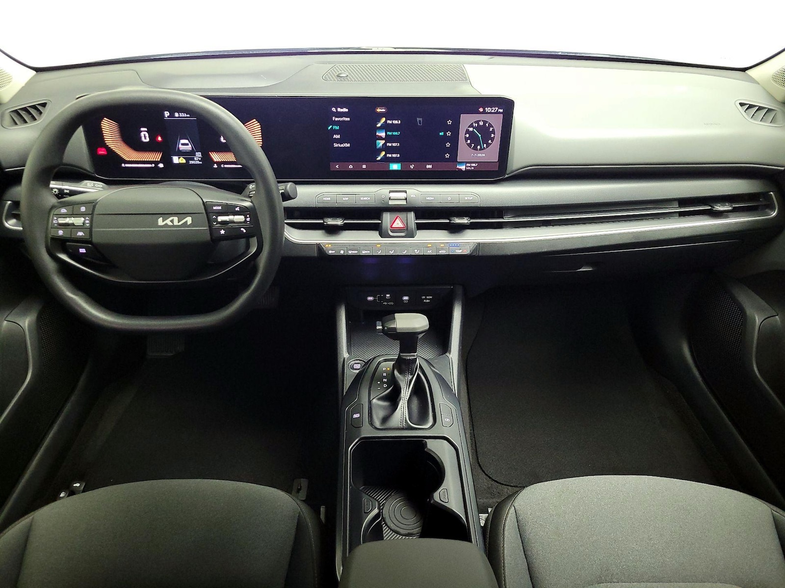 2025 Kia K4 LXS - Photo 10