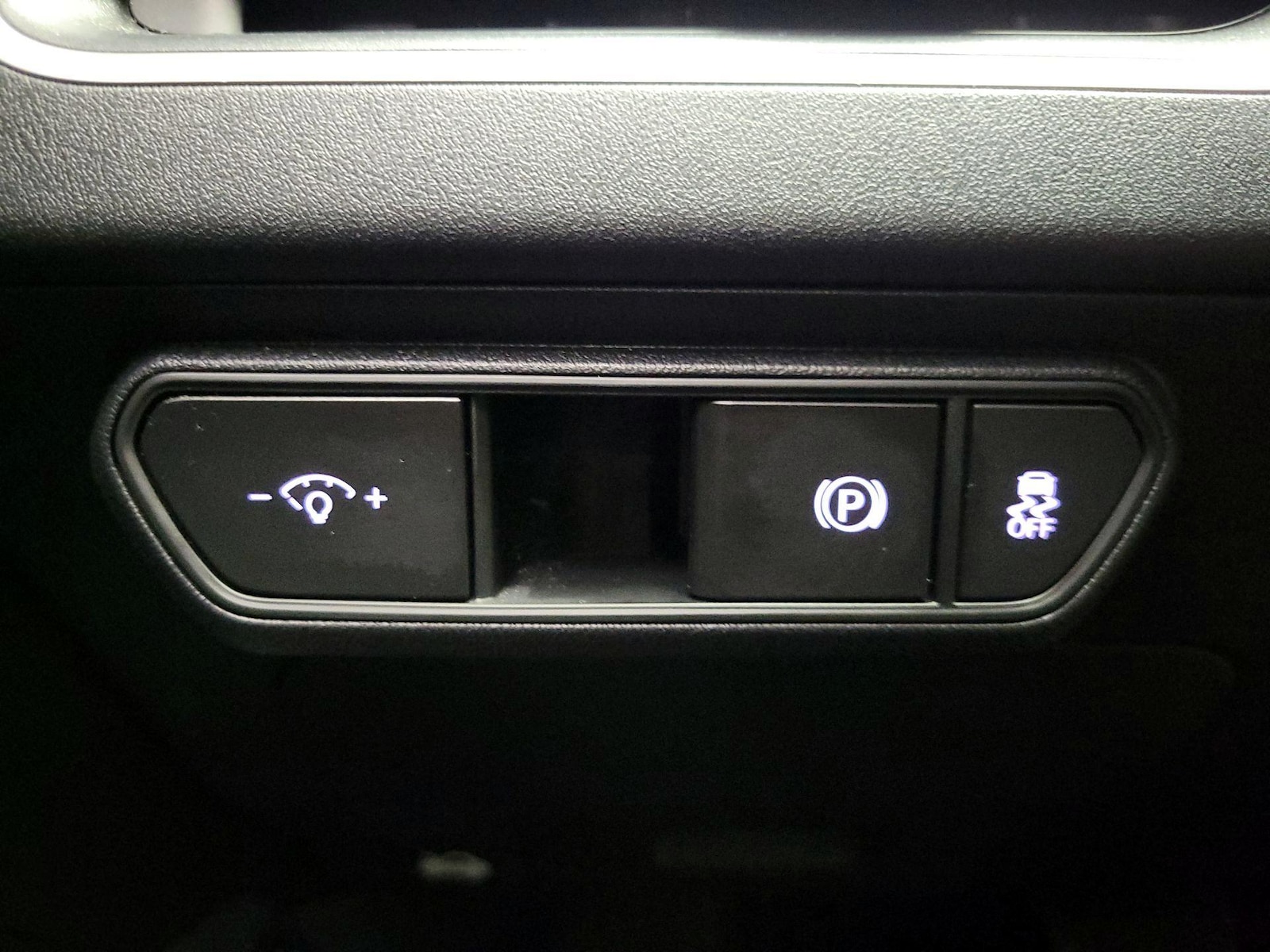 2025 Kia K4 LXS - Photo 14