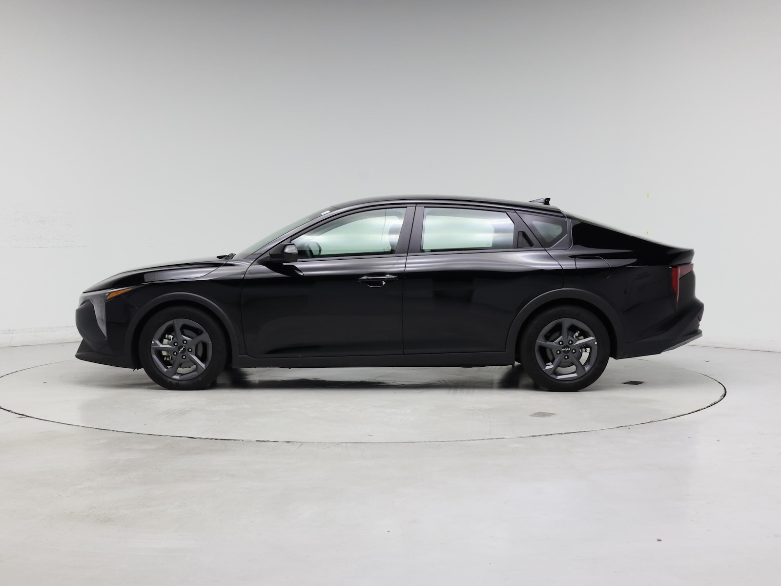 2025 Kia K4 LXS - Photo 4