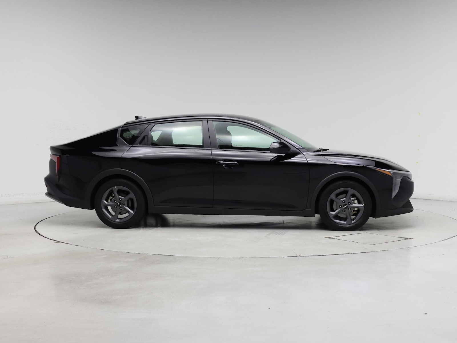 2025 Kia K4 LXS - Photo 8