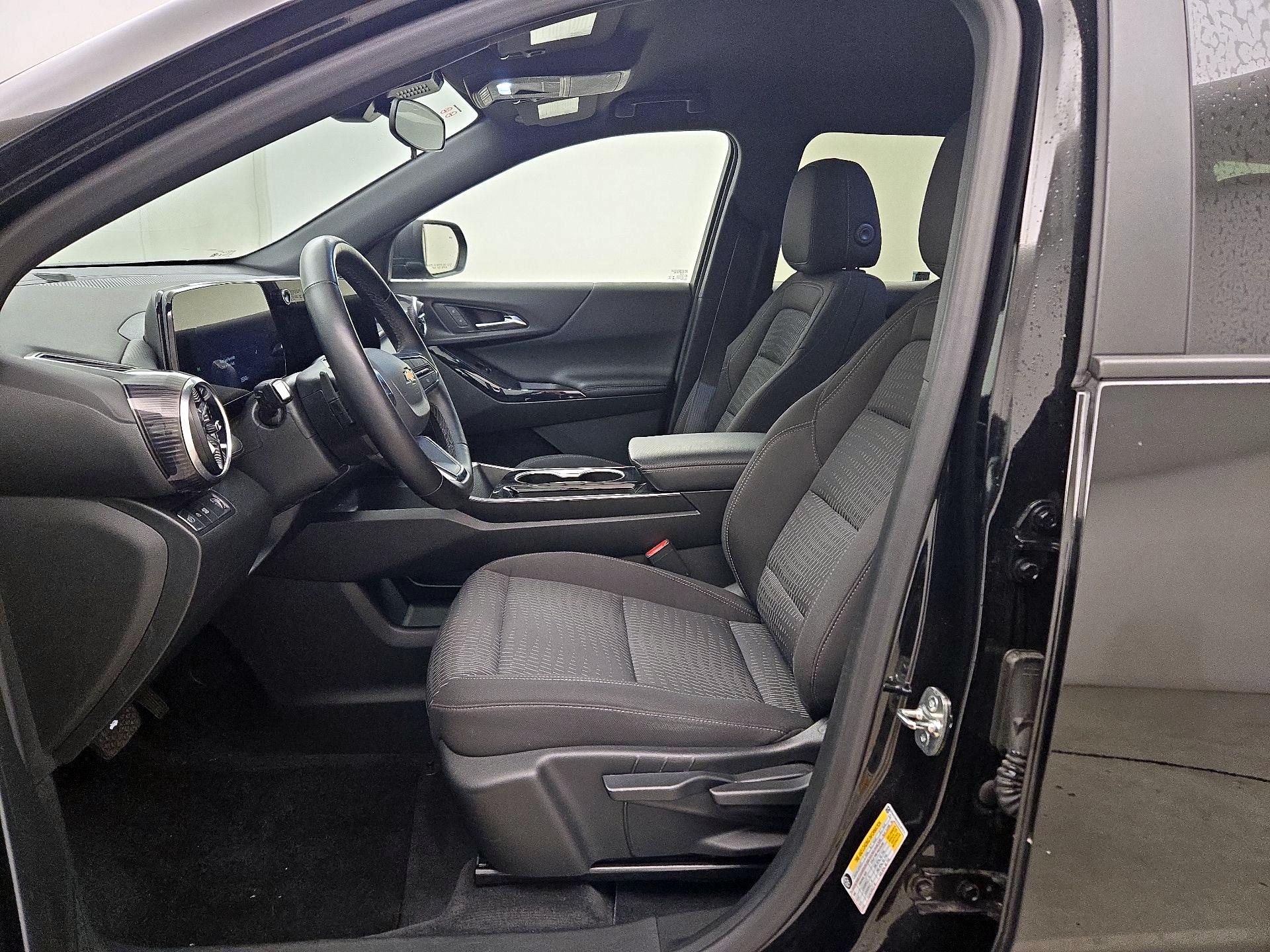 Thumbnail: 2025 Chevrolet Equinox - 11