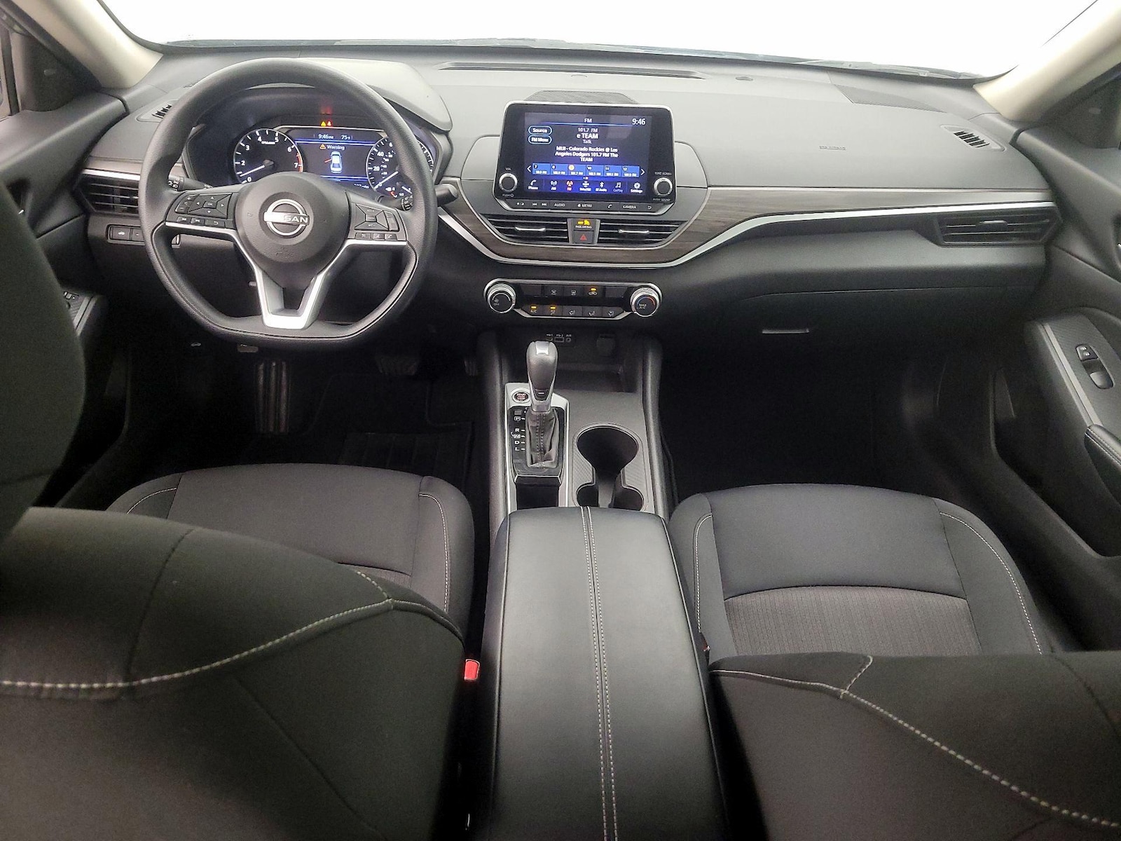 2025 Nissan Altima SV - Photo 10