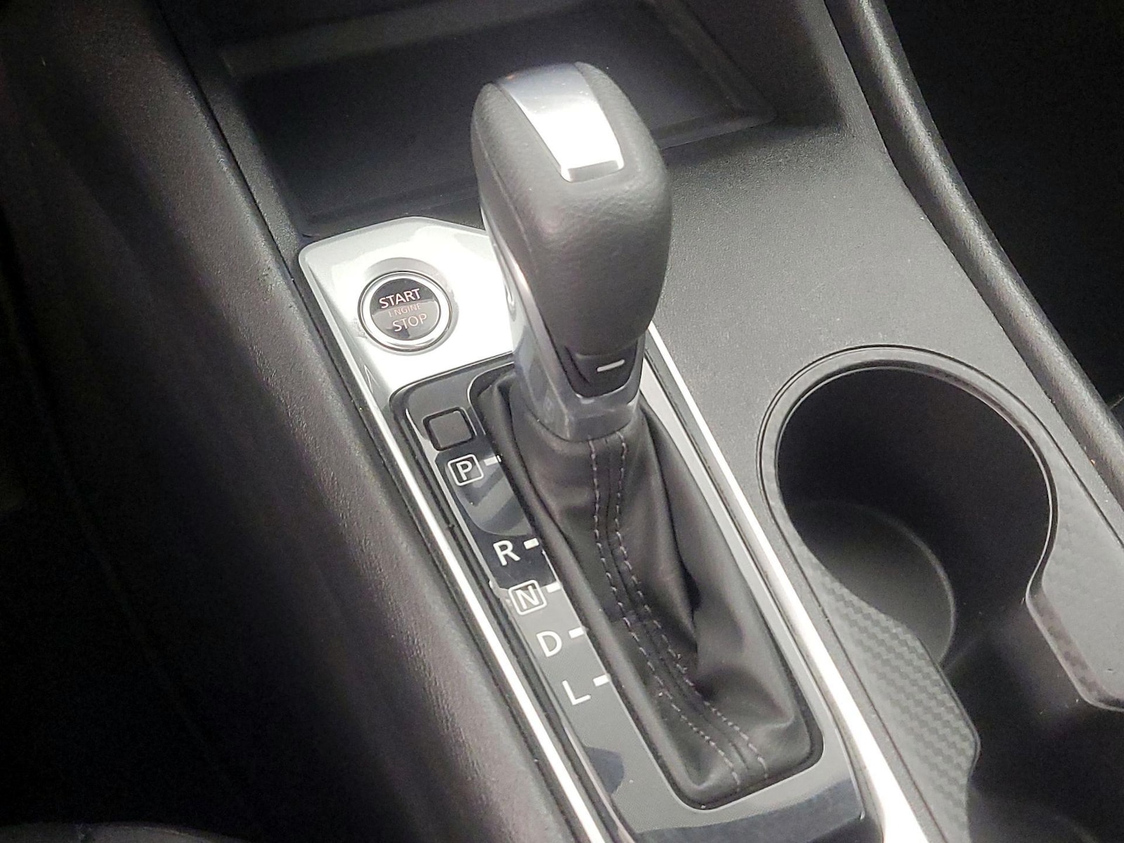 2025 Nissan Altima SV - Photo 16
