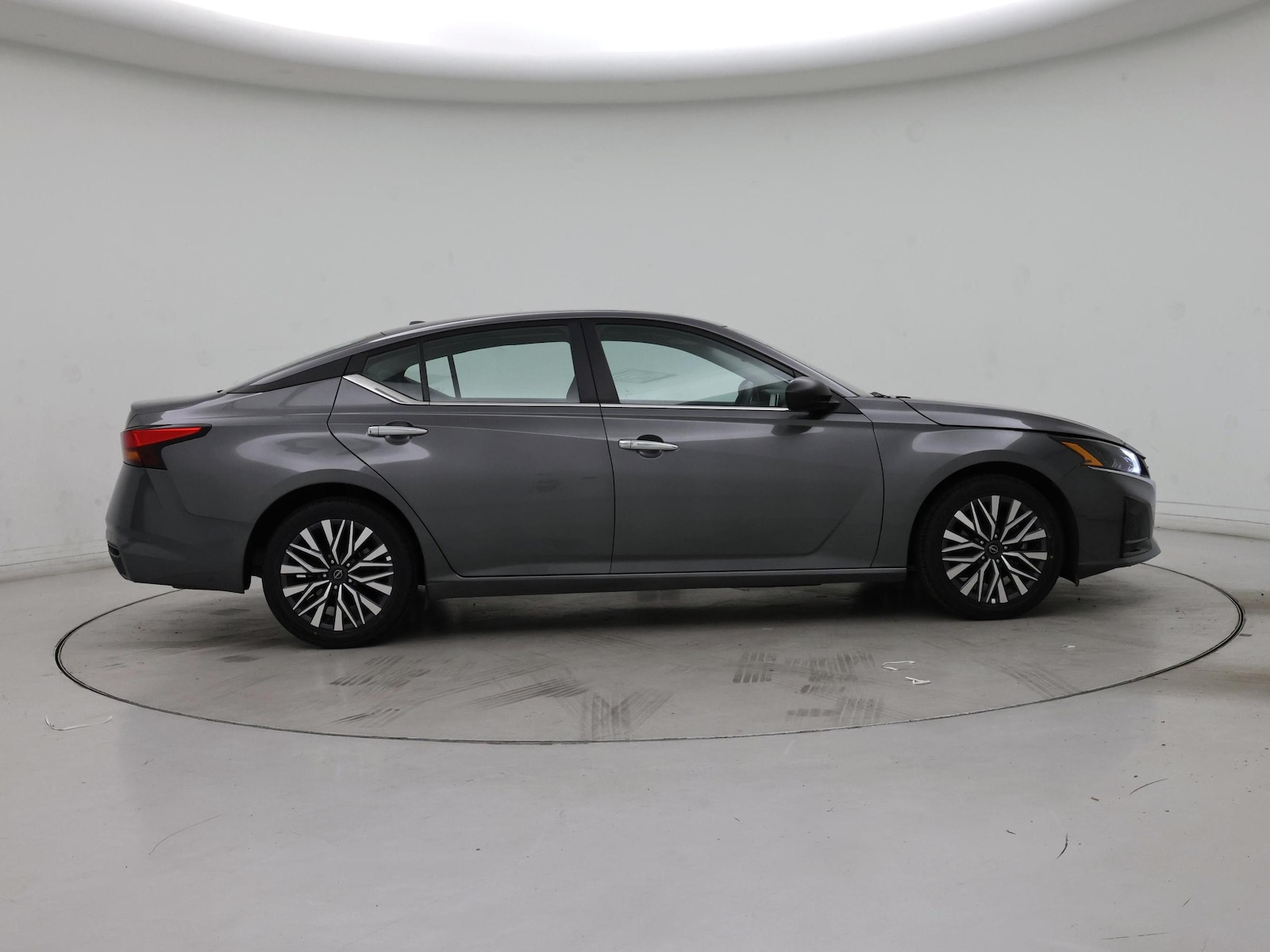 2025 Nissan Altima SV - Photo 8