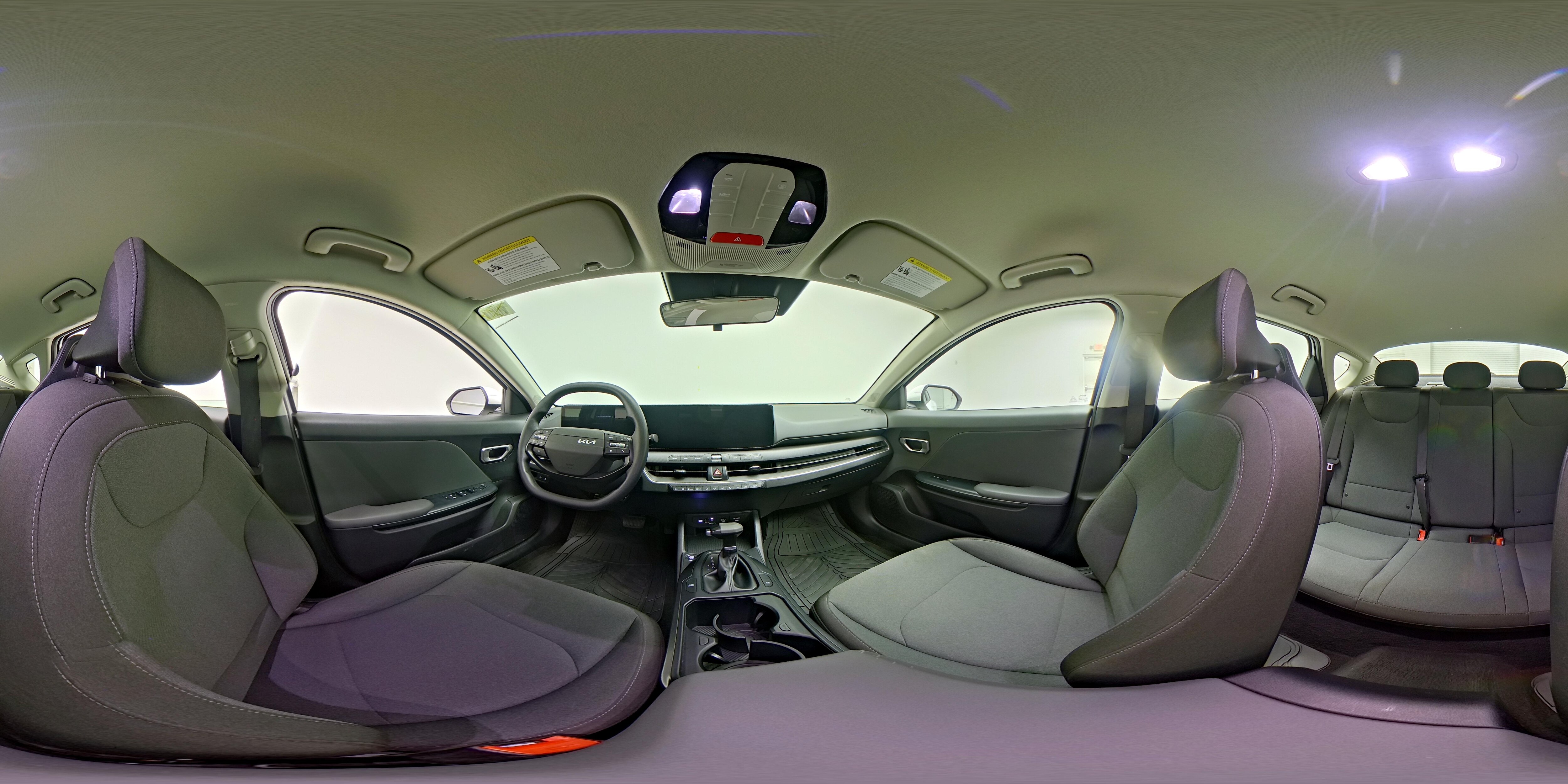 2025 Kia K4 LXS - Photo 25