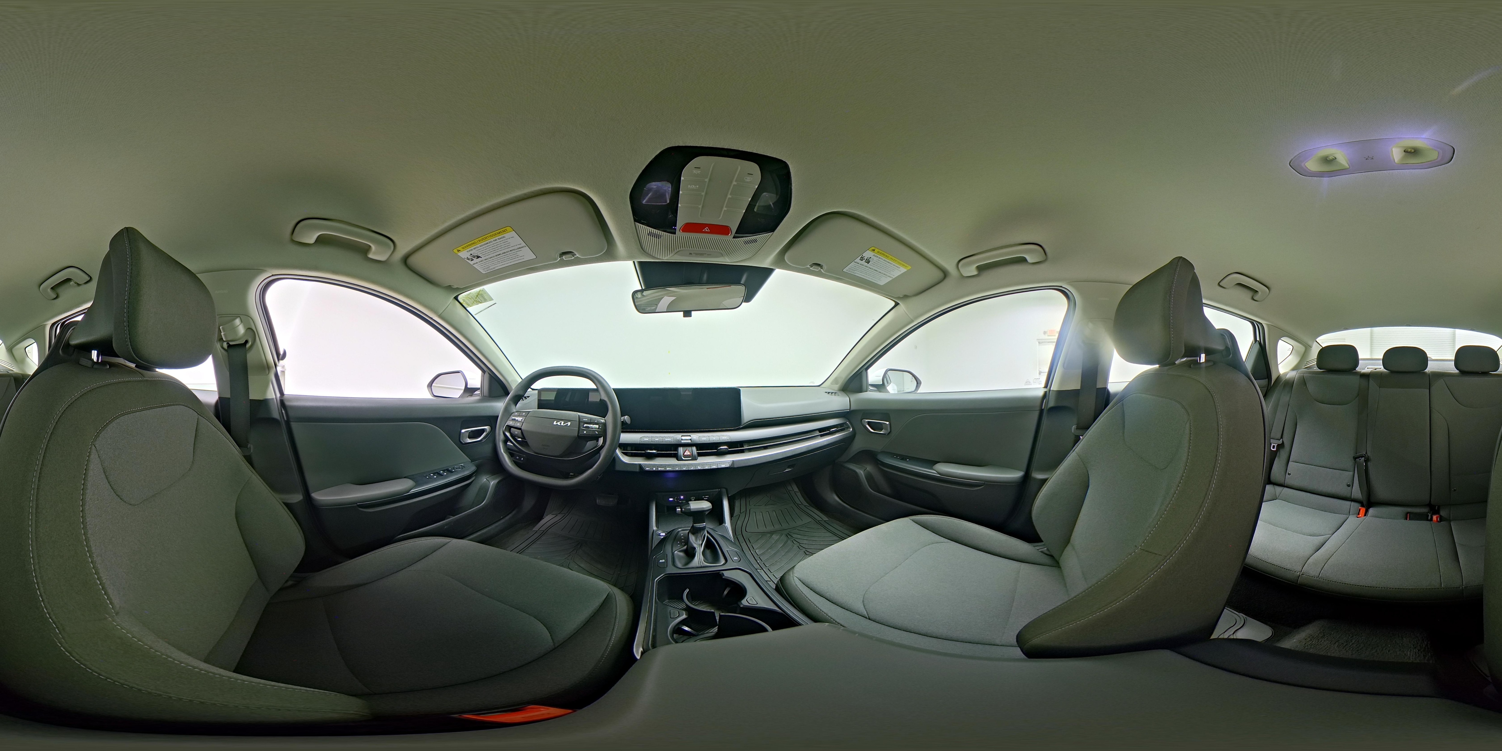 2025 Kia K4 LXS - Photo 27