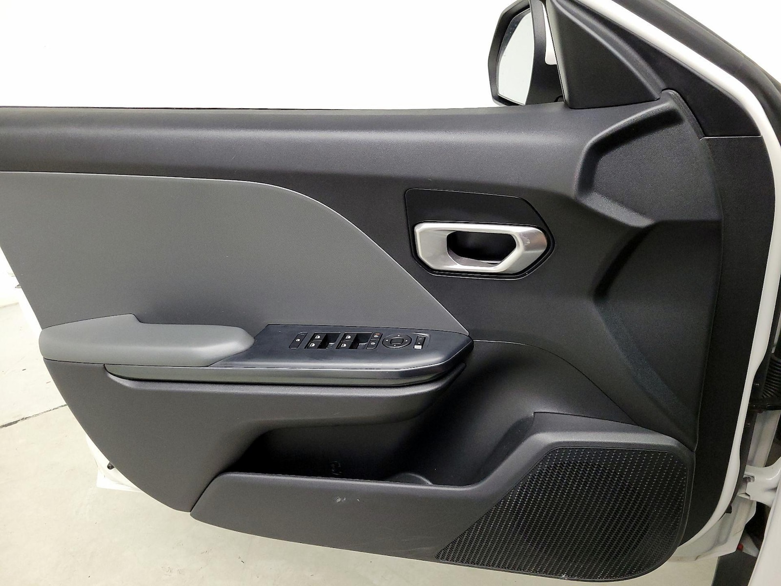2025 Kia K4 LXS - Photo 13