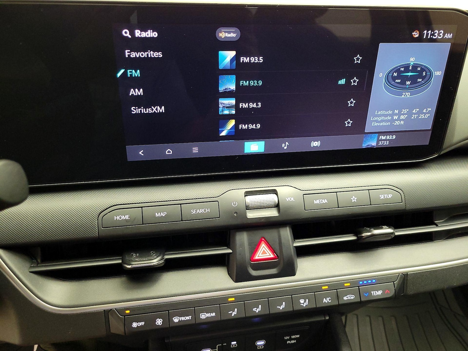 2025 Kia K4 LXS - Photo 17
