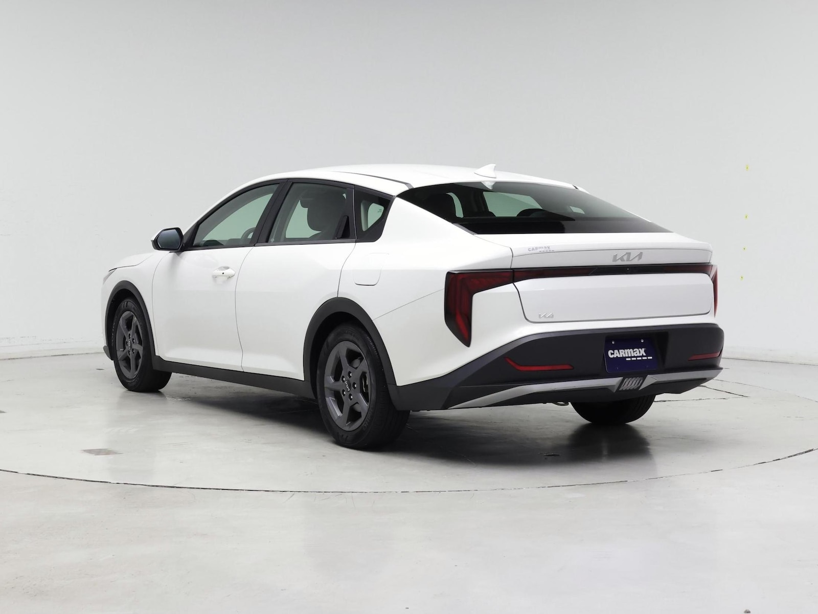 2025 Kia K4 LXS - Photo 3