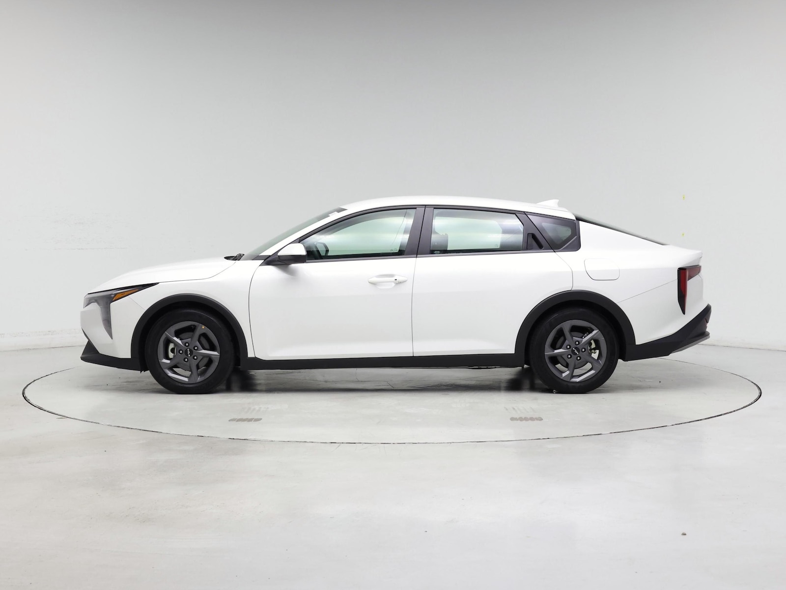 2025 Kia K4 LXS - Photo 4