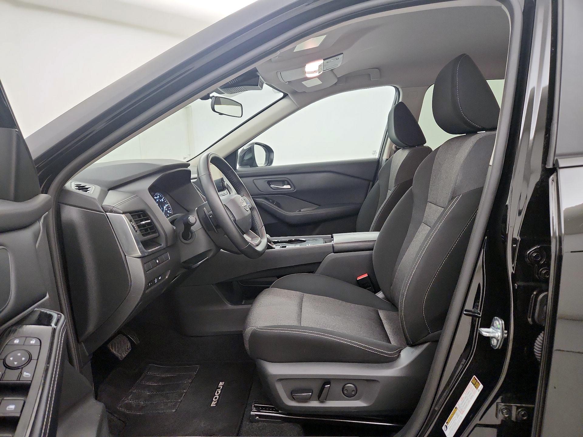 Thumbnail: 2025 Nissan Rogue - 11