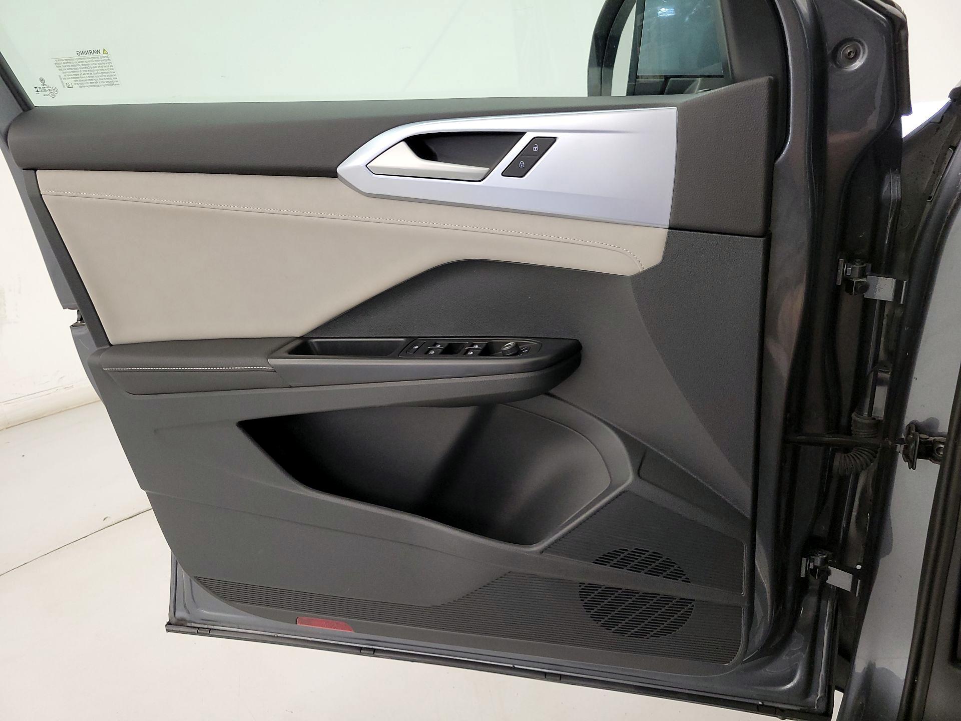 Thumbnail: 2025 Volkswagen Taos - 12
