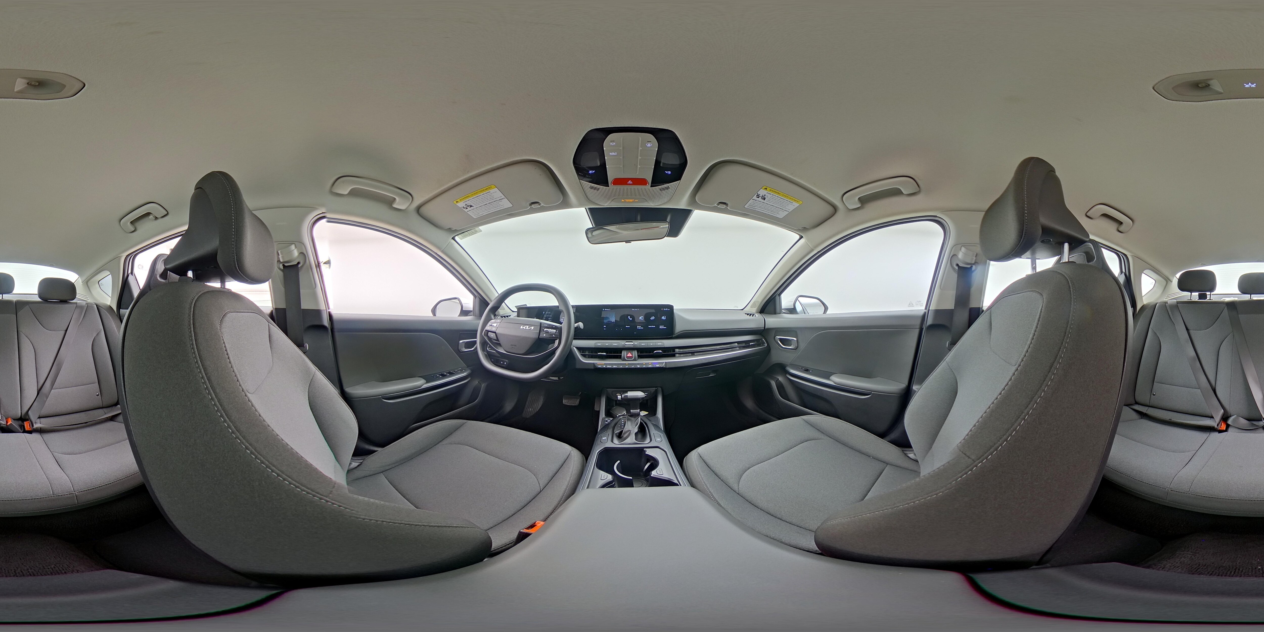 2025 Kia K4 LXS - Photo 24