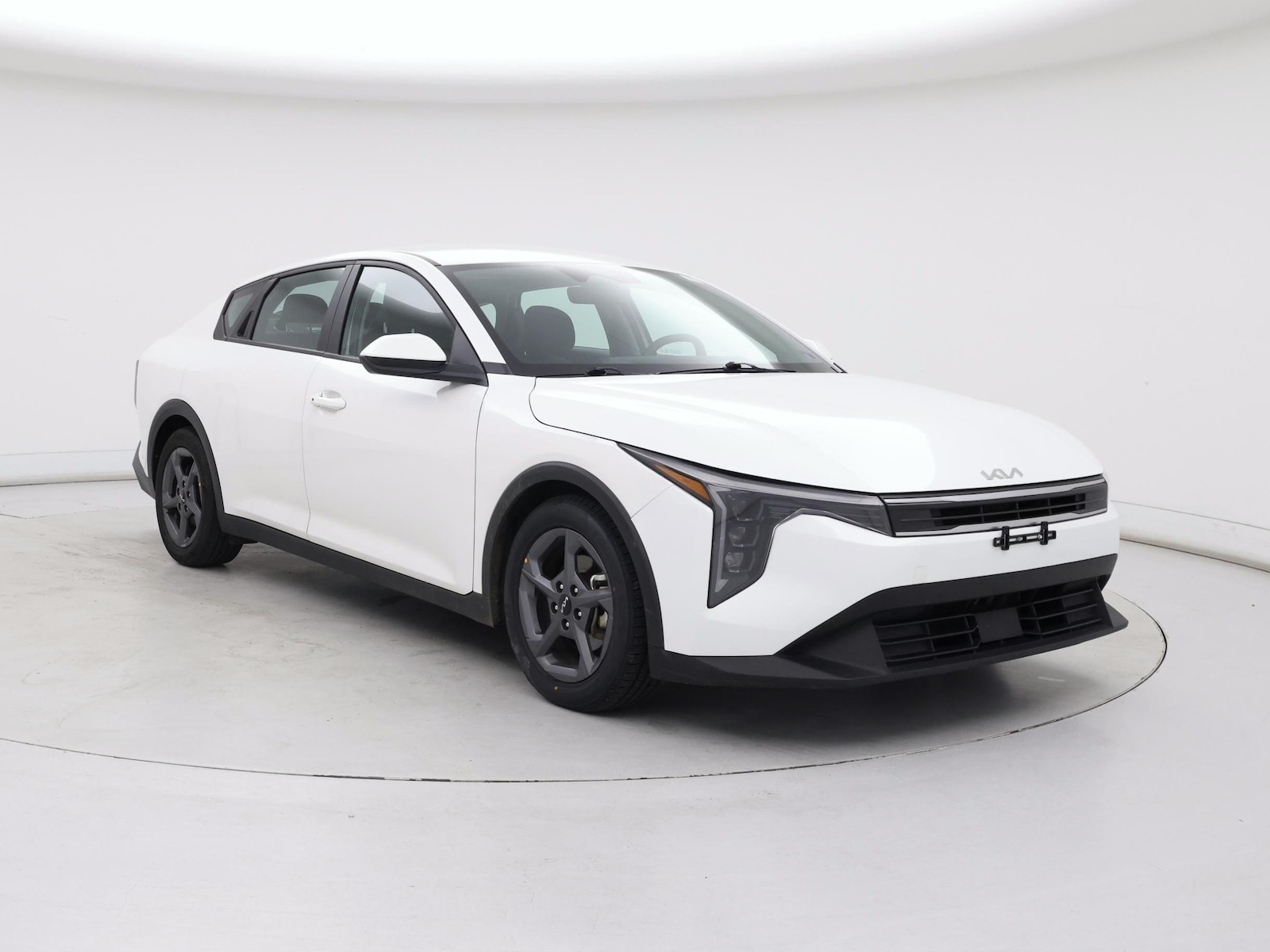 2025 Kia K4 LXS - Photo 2