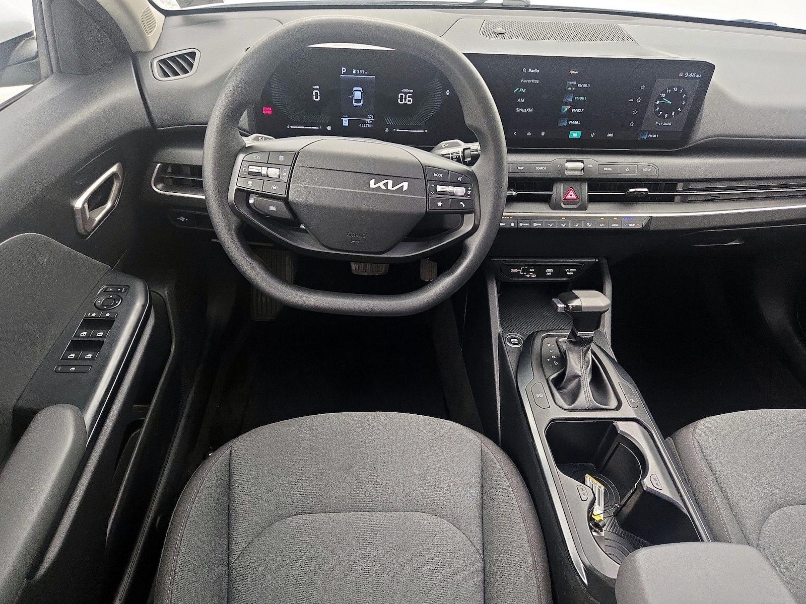 2025 Kia K4 LXS - Photo 11