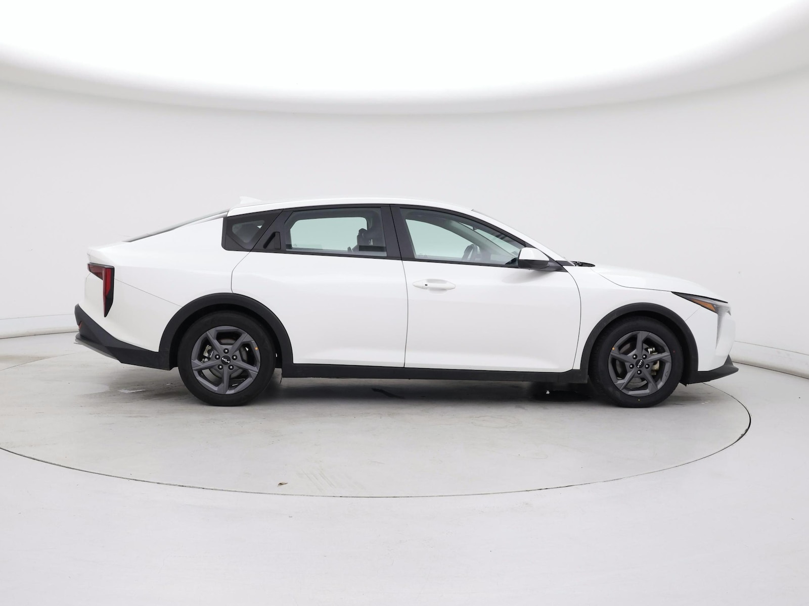 2025 Kia K4 LXS - Photo 8