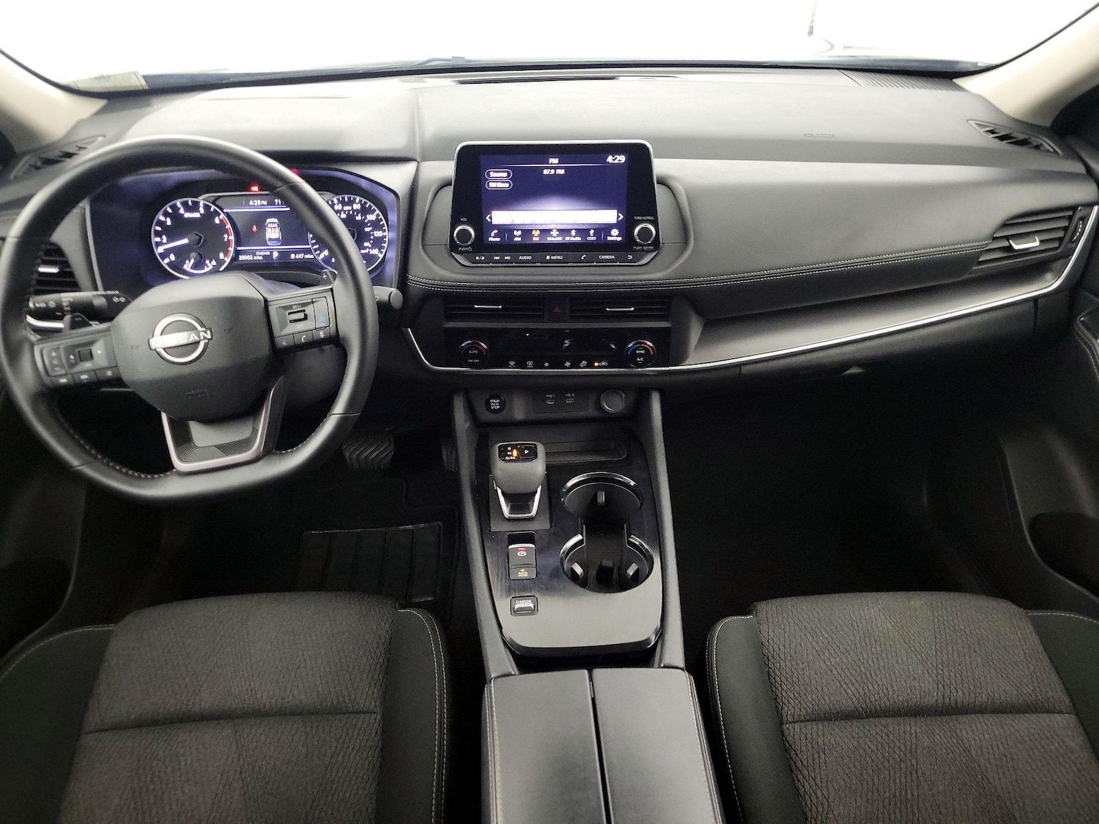 2025 Nissan Rogue SV - Photo 10