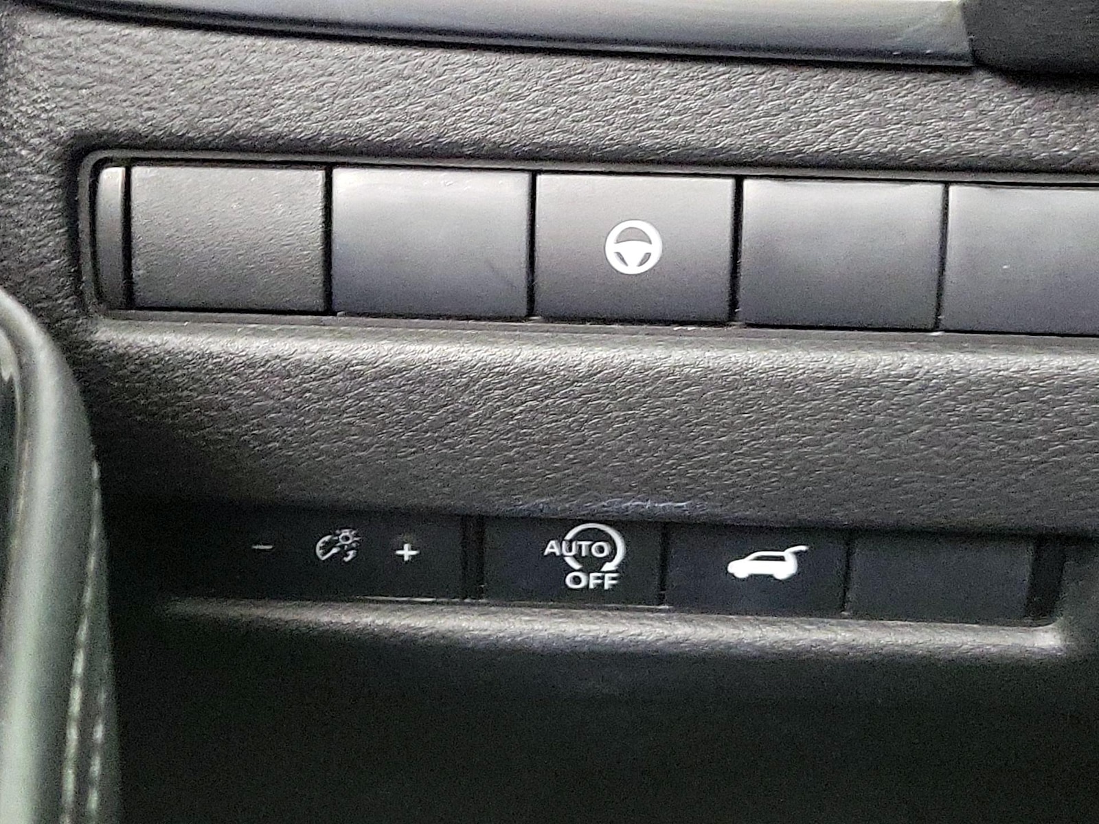 2025 Nissan Rogue SV - Photo 14