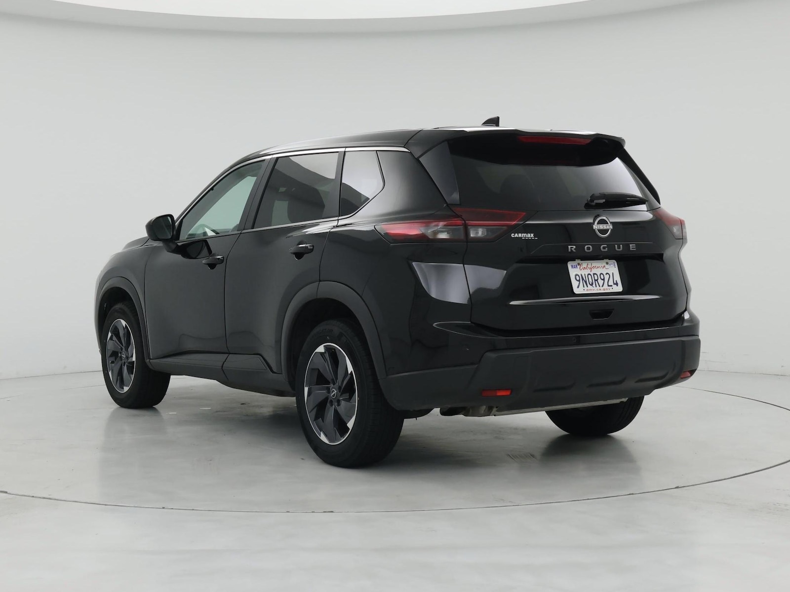 2025 Nissan Rogue SV - Photo 3