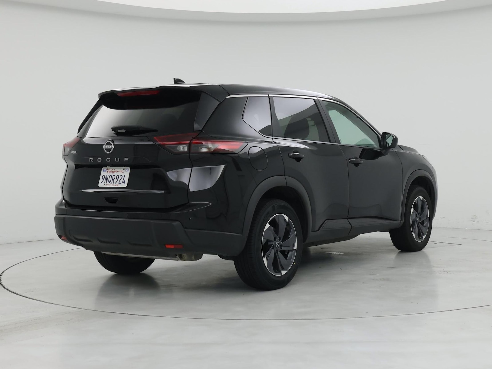 2025 Nissan Rogue SV - Photo 9