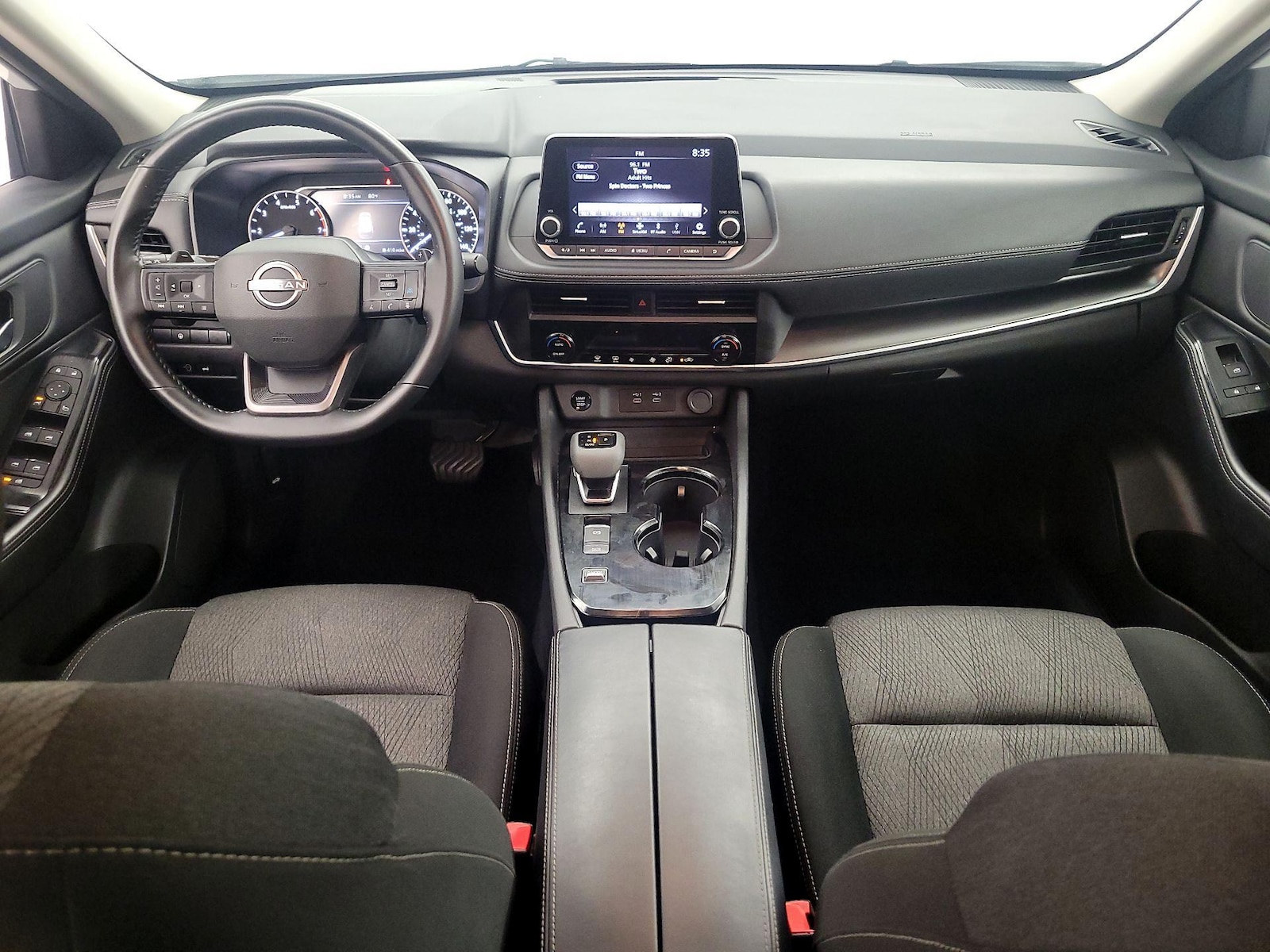 2025 Nissan Rogue SV - Photo 10
