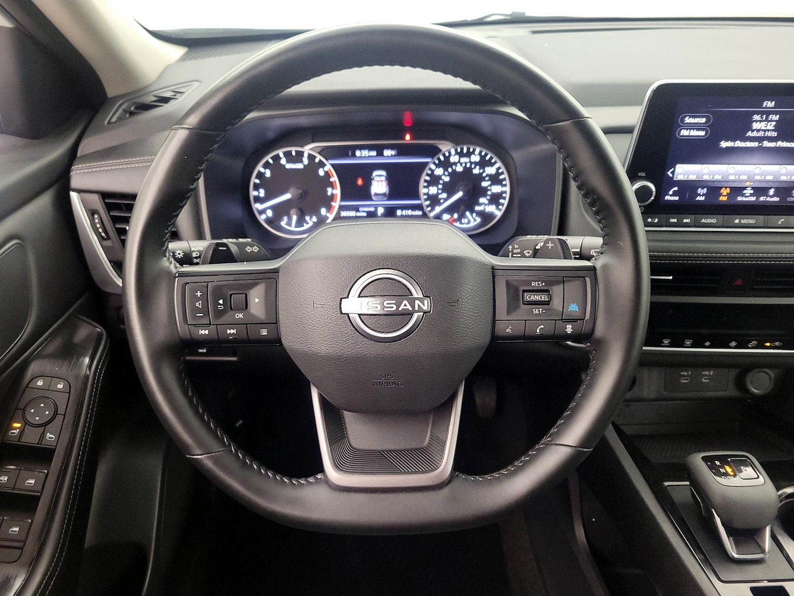 2025 Nissan Rogue SV - Photo 11