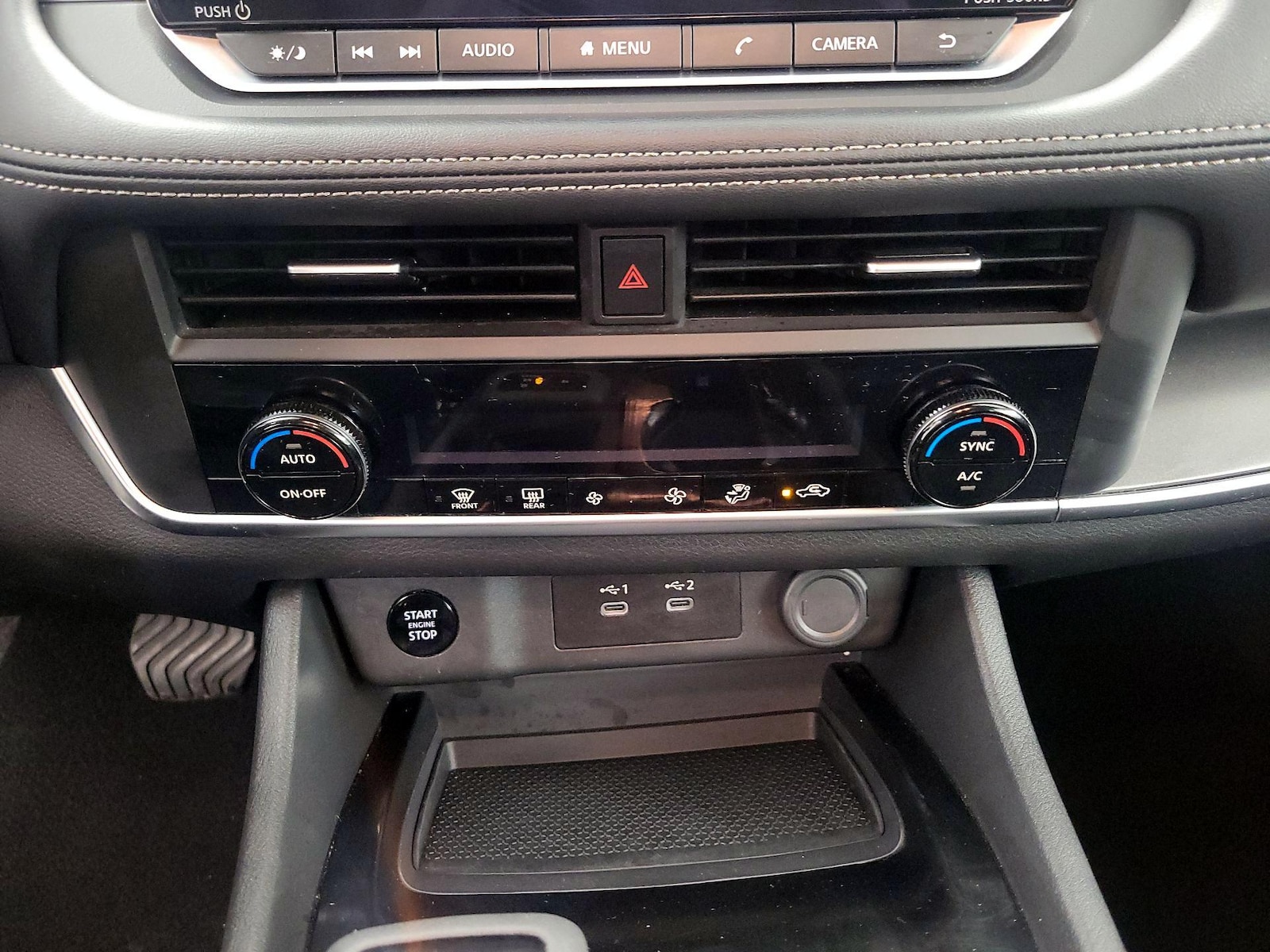 2025 Nissan Rogue SV - Photo 17